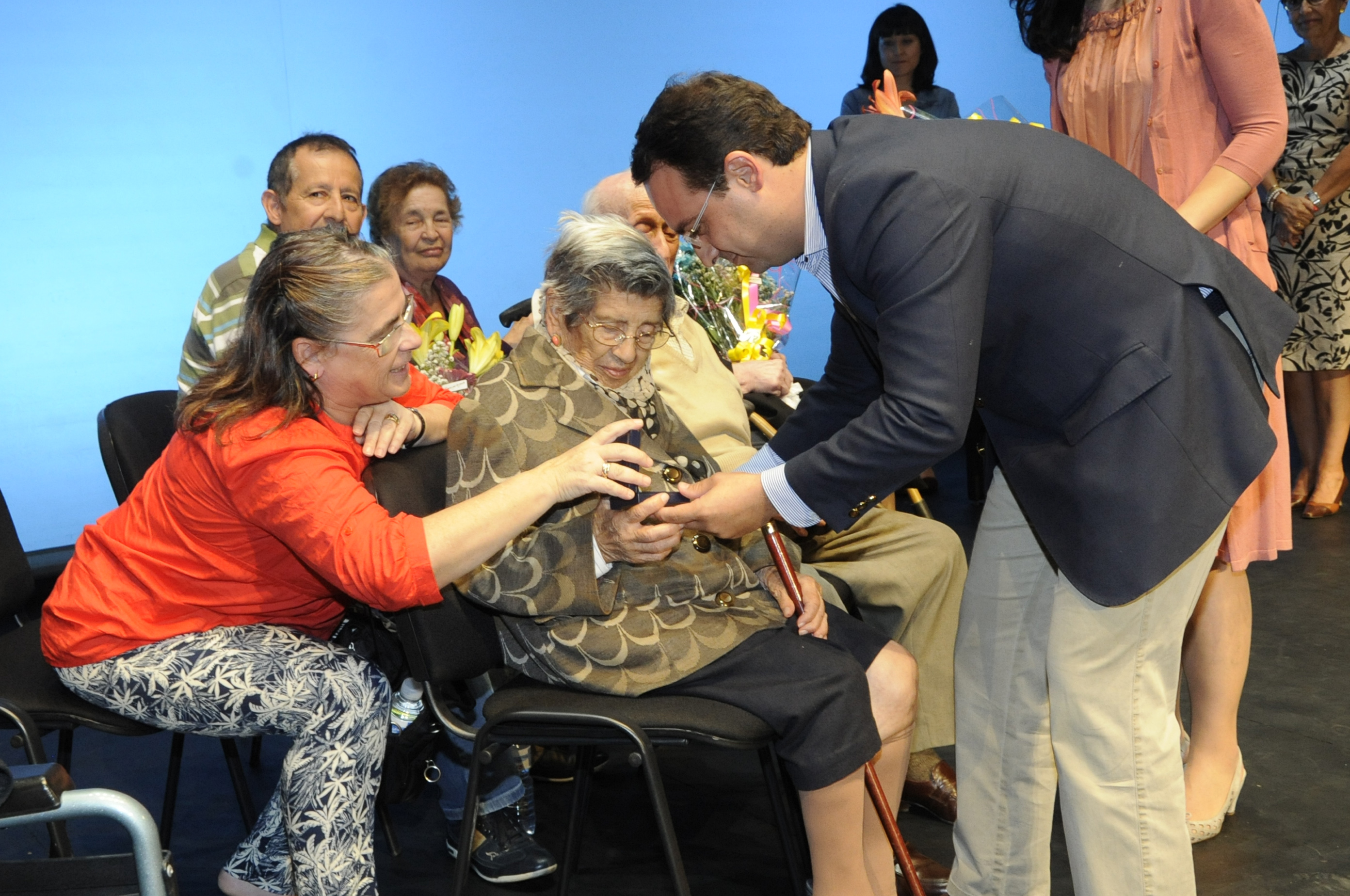 HOMENAJE MAYORES CENTENARIOS 3