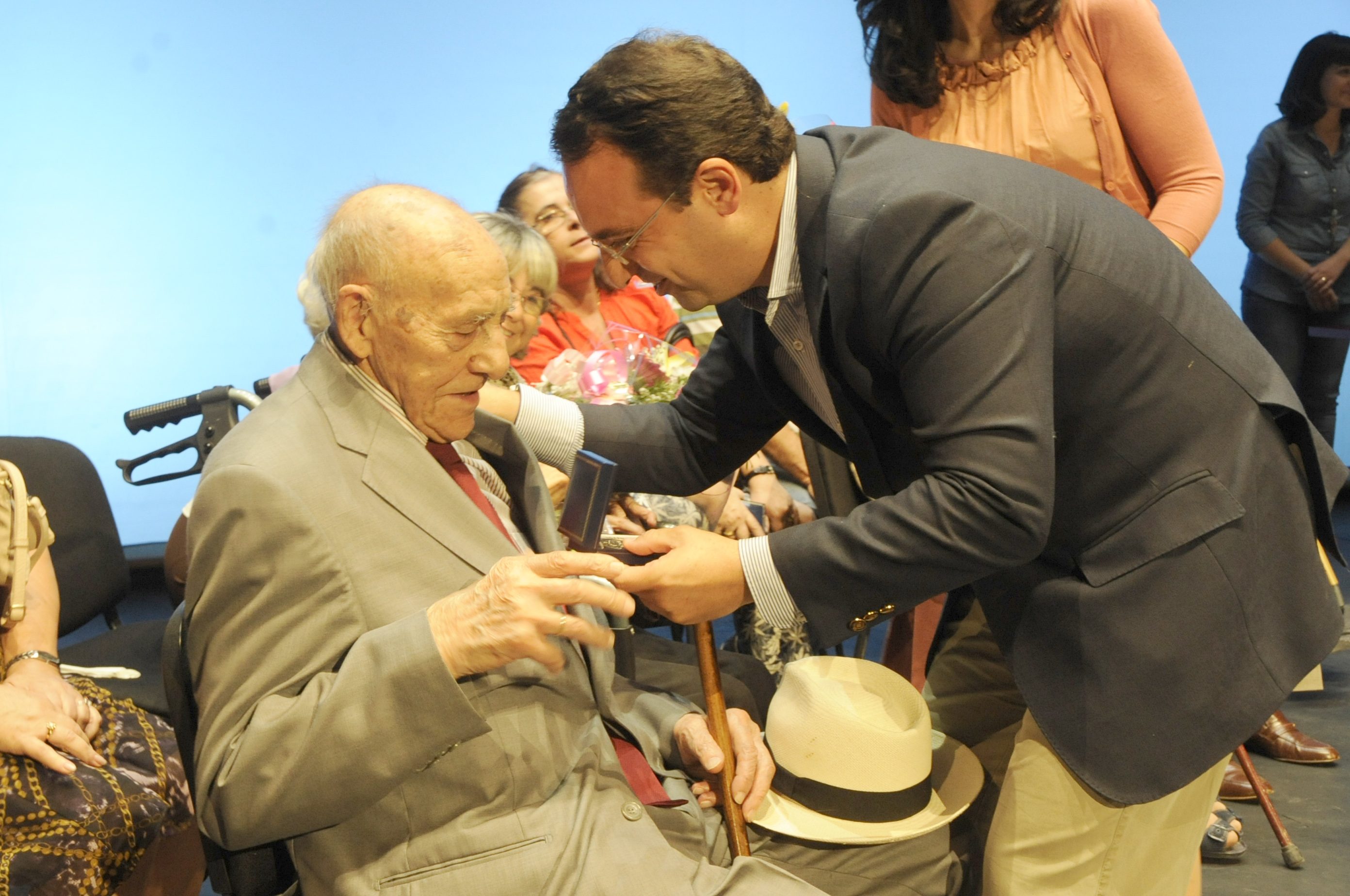 HOMENAJE MAYORES CENTENARIOS 7