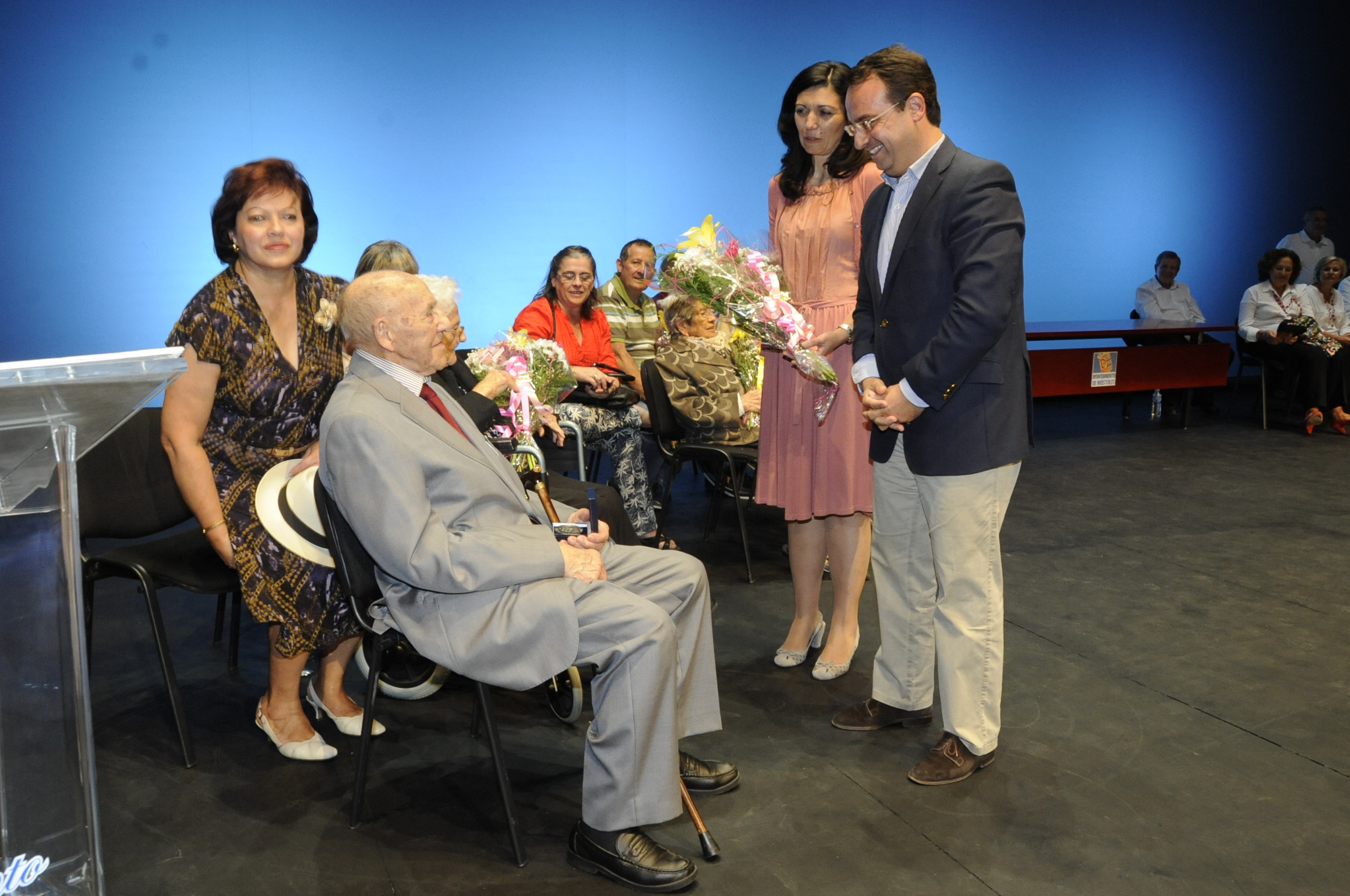 HOMENAJE MAYORES CENTENARIOS 18