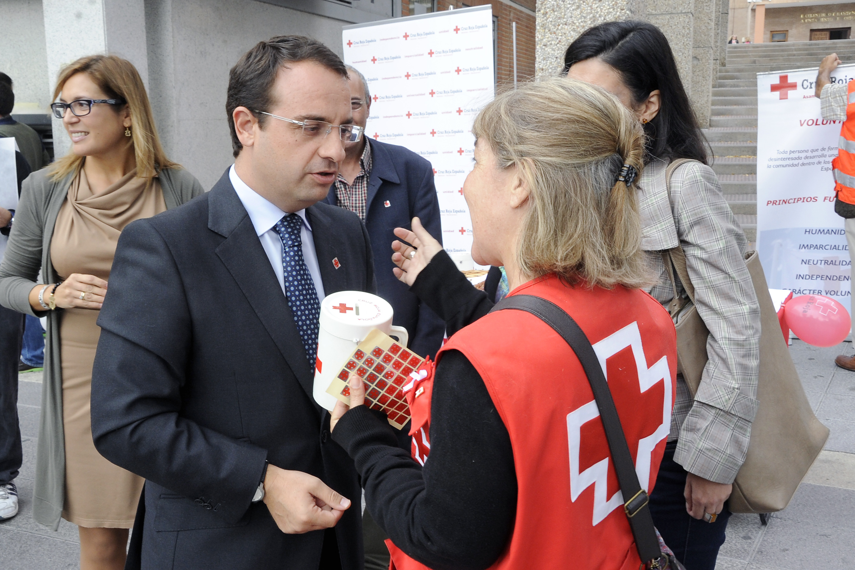 Mesa Cuestación Cruz Roja Ortiz 1