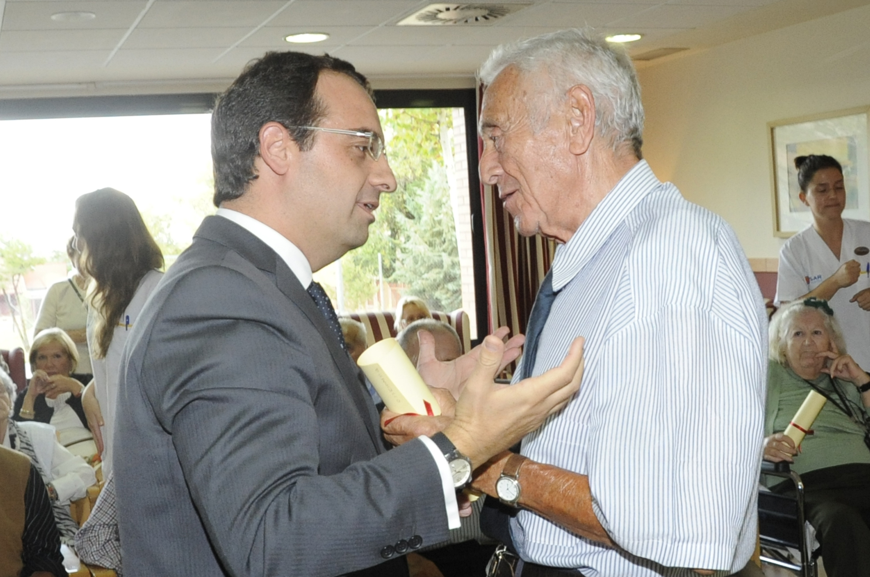 Alcalde visita SAR 11