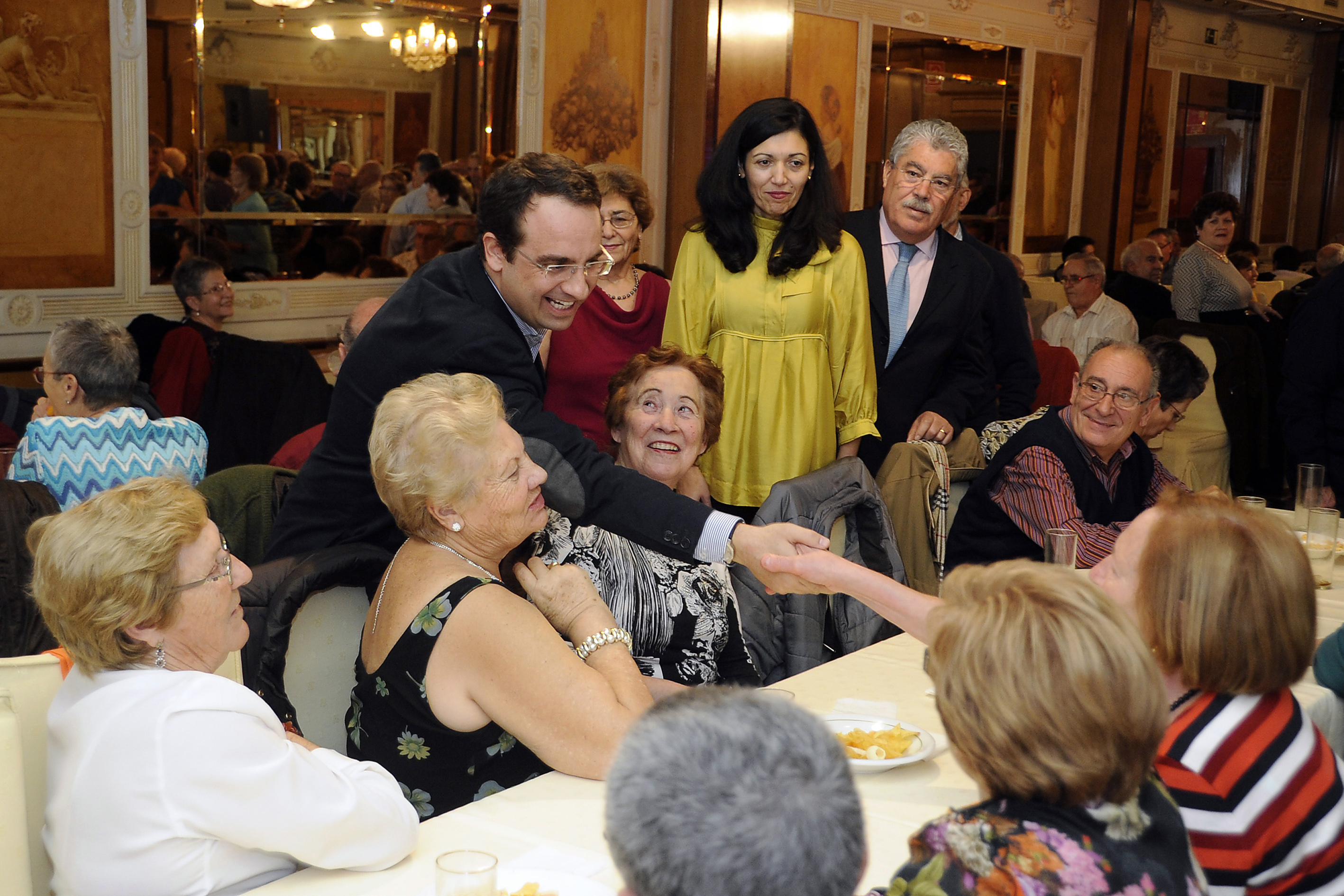 Baile Mayores Navidad 12