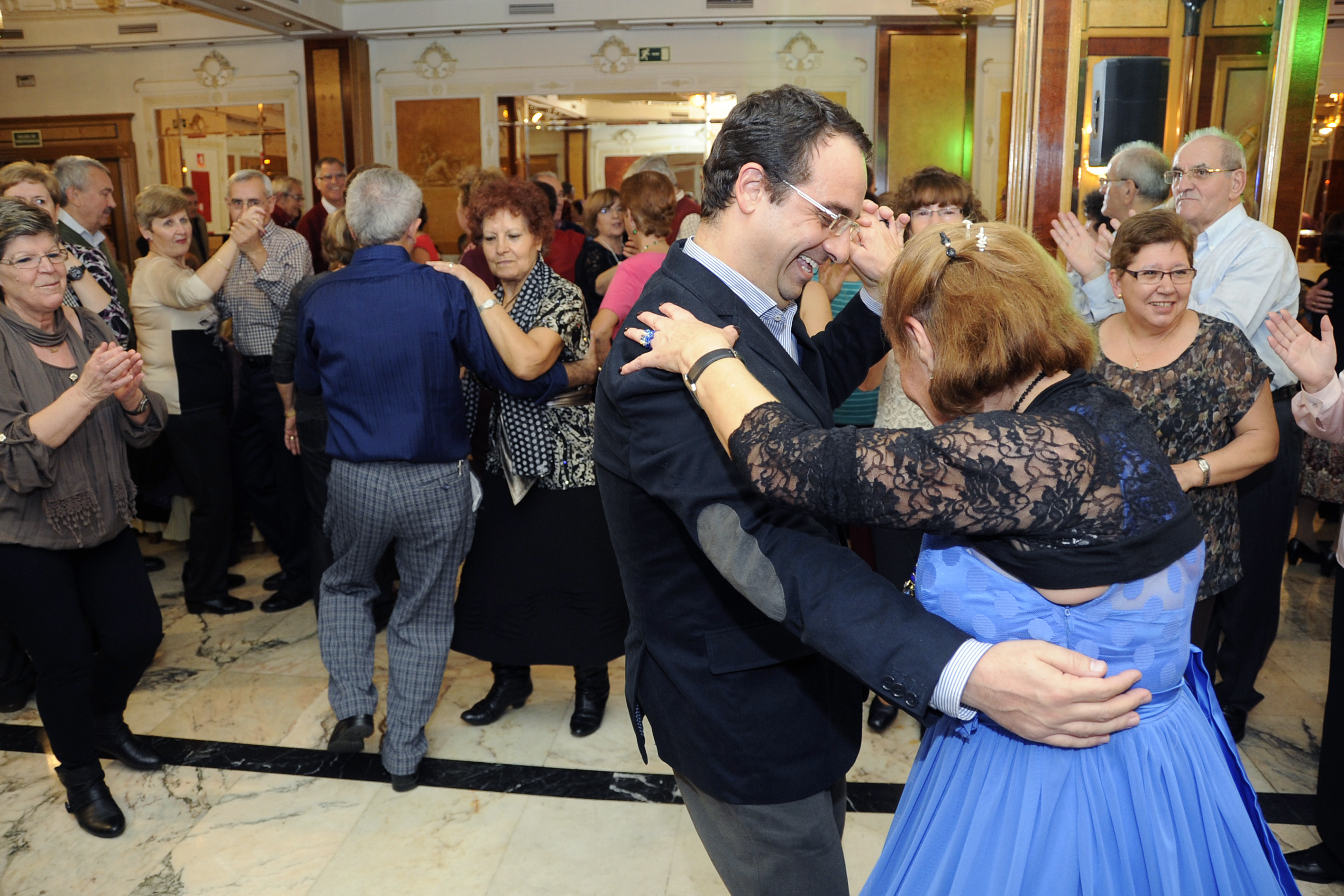 Baile Mayores Navidad 14