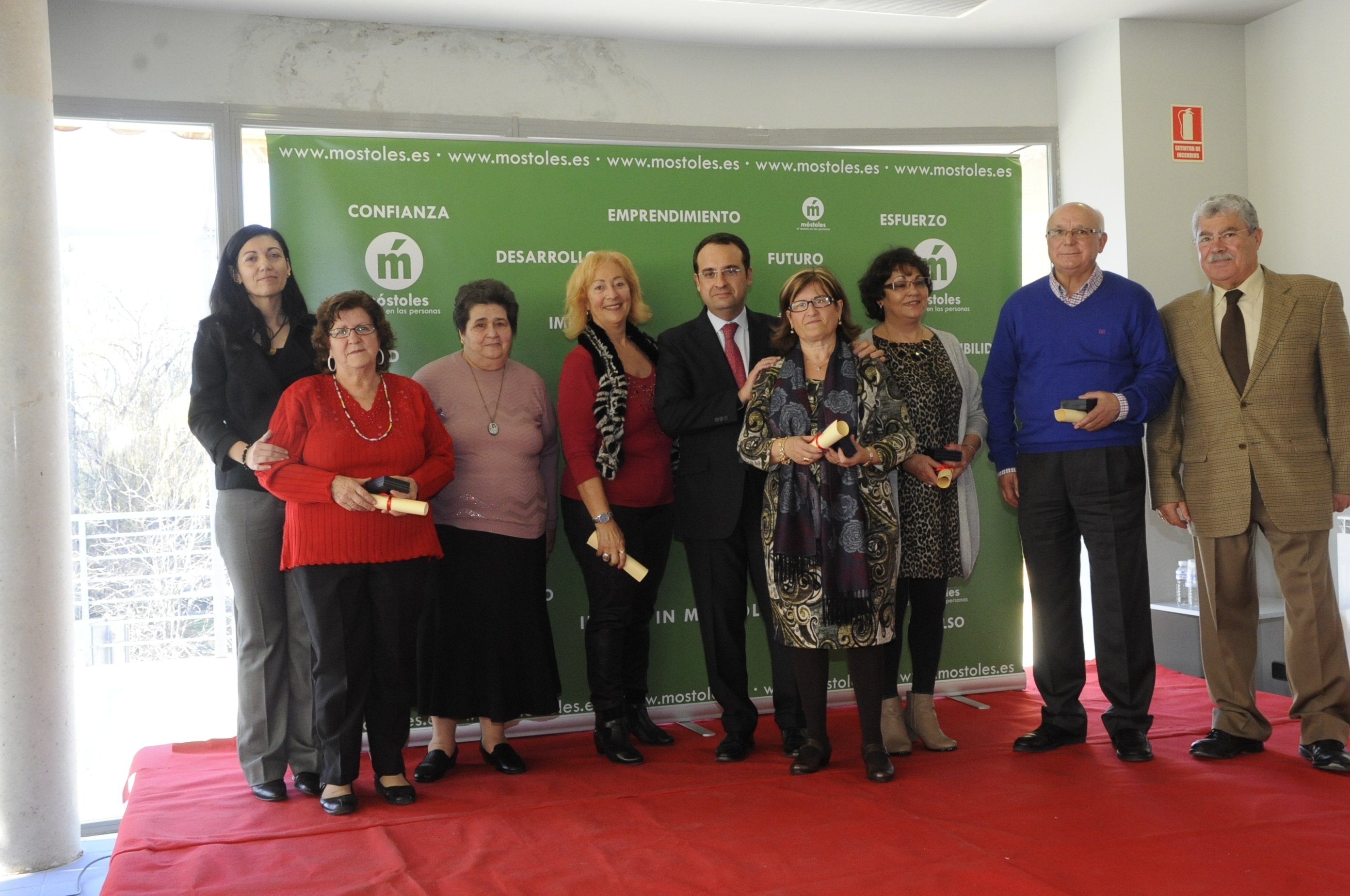 COLABORADORES MAYORES 20