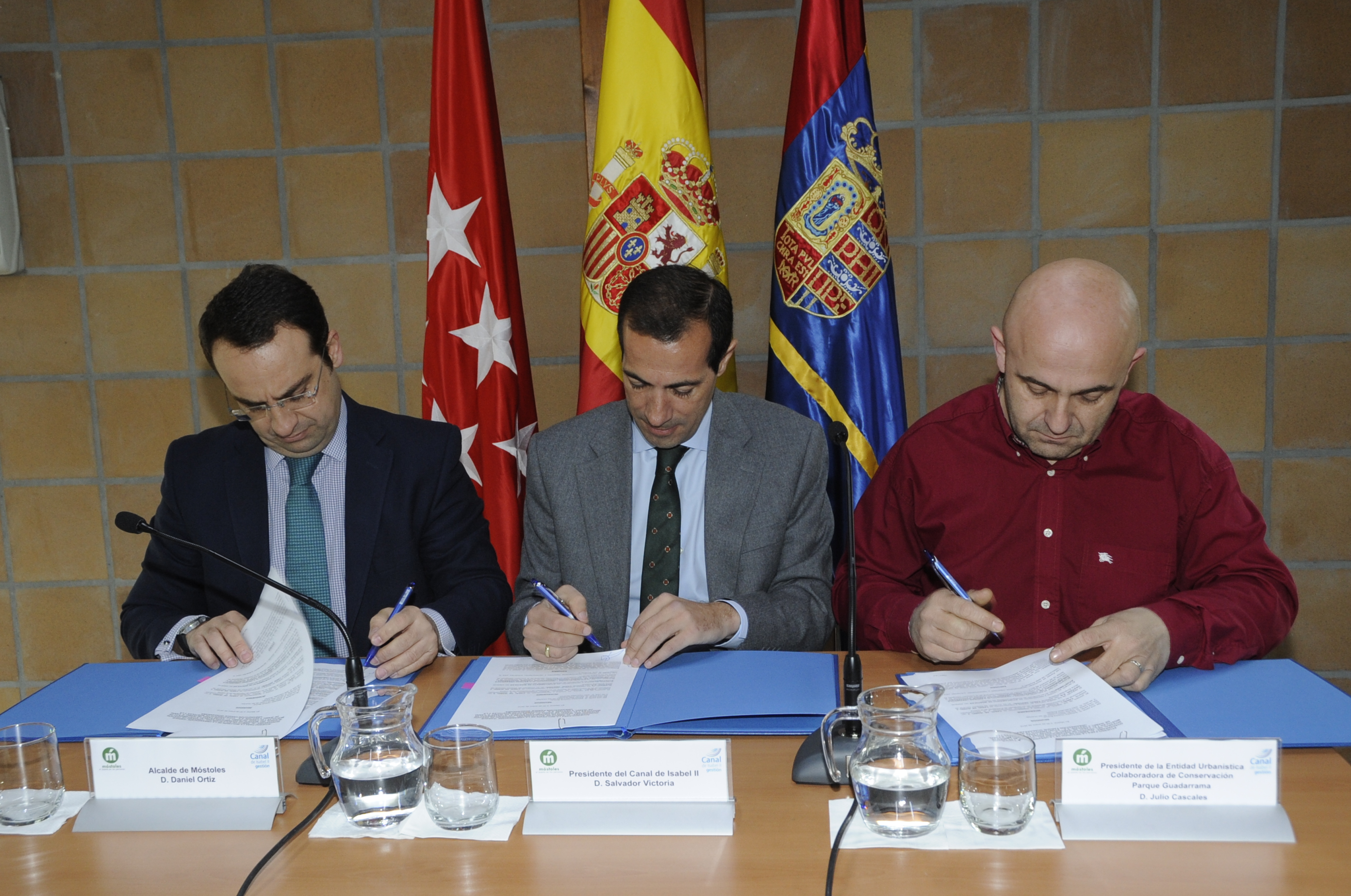 Firma convenio Canal Isabel II 1