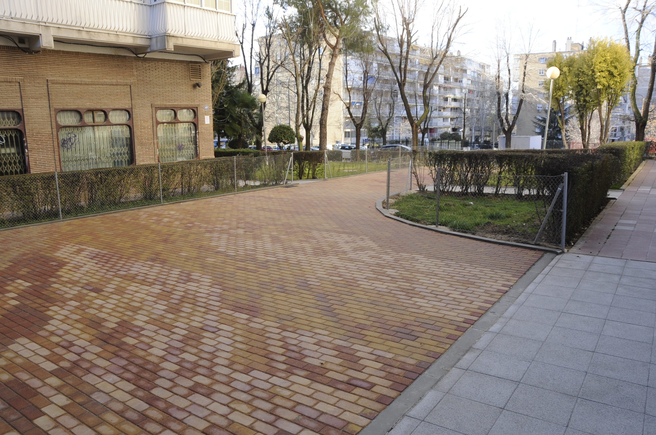 ACCESO EMERGENCIAS calle Pintor El Greco 3