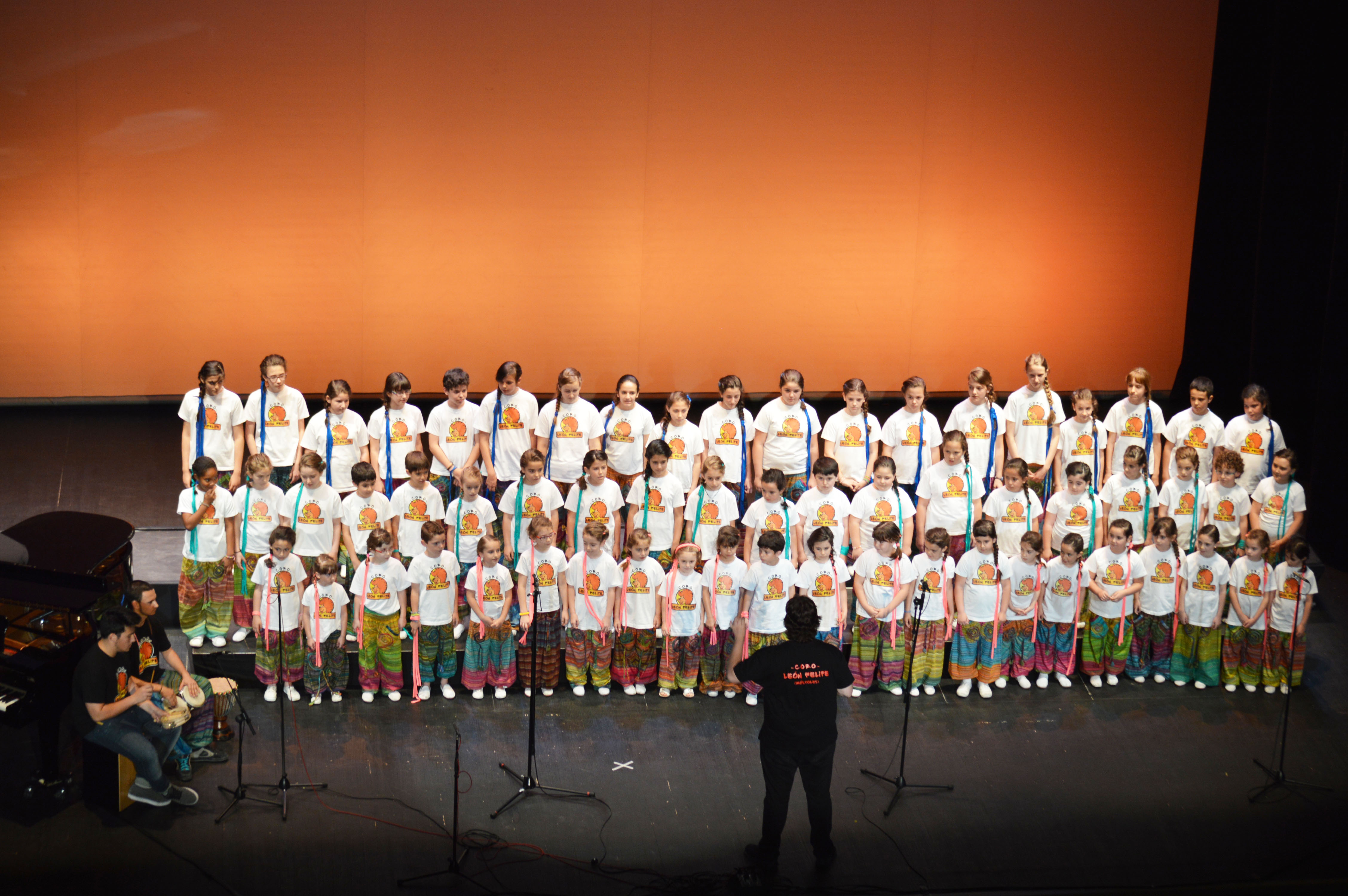Foto del coro del León Felipe