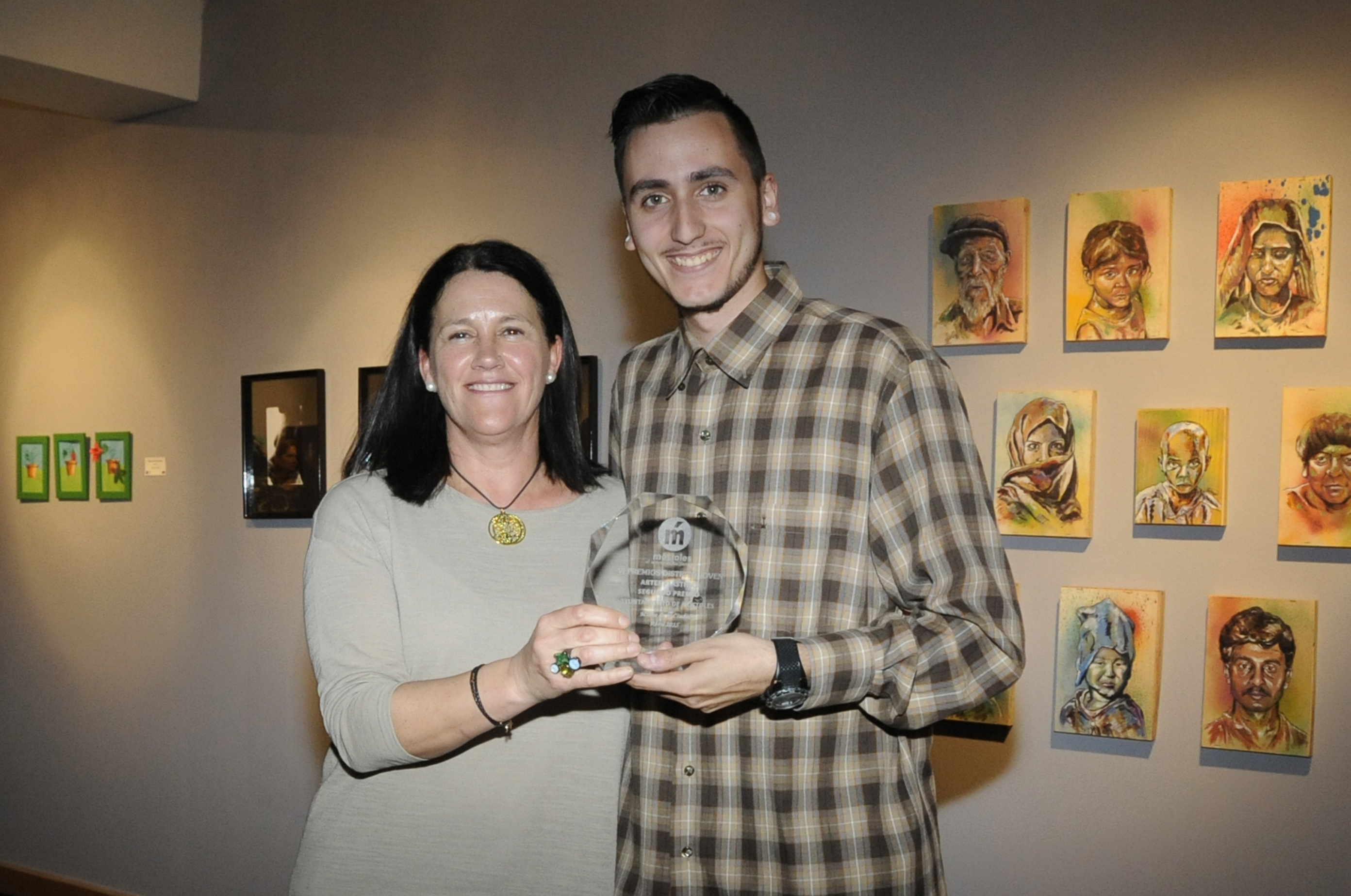 premios distrito joven plastica 13