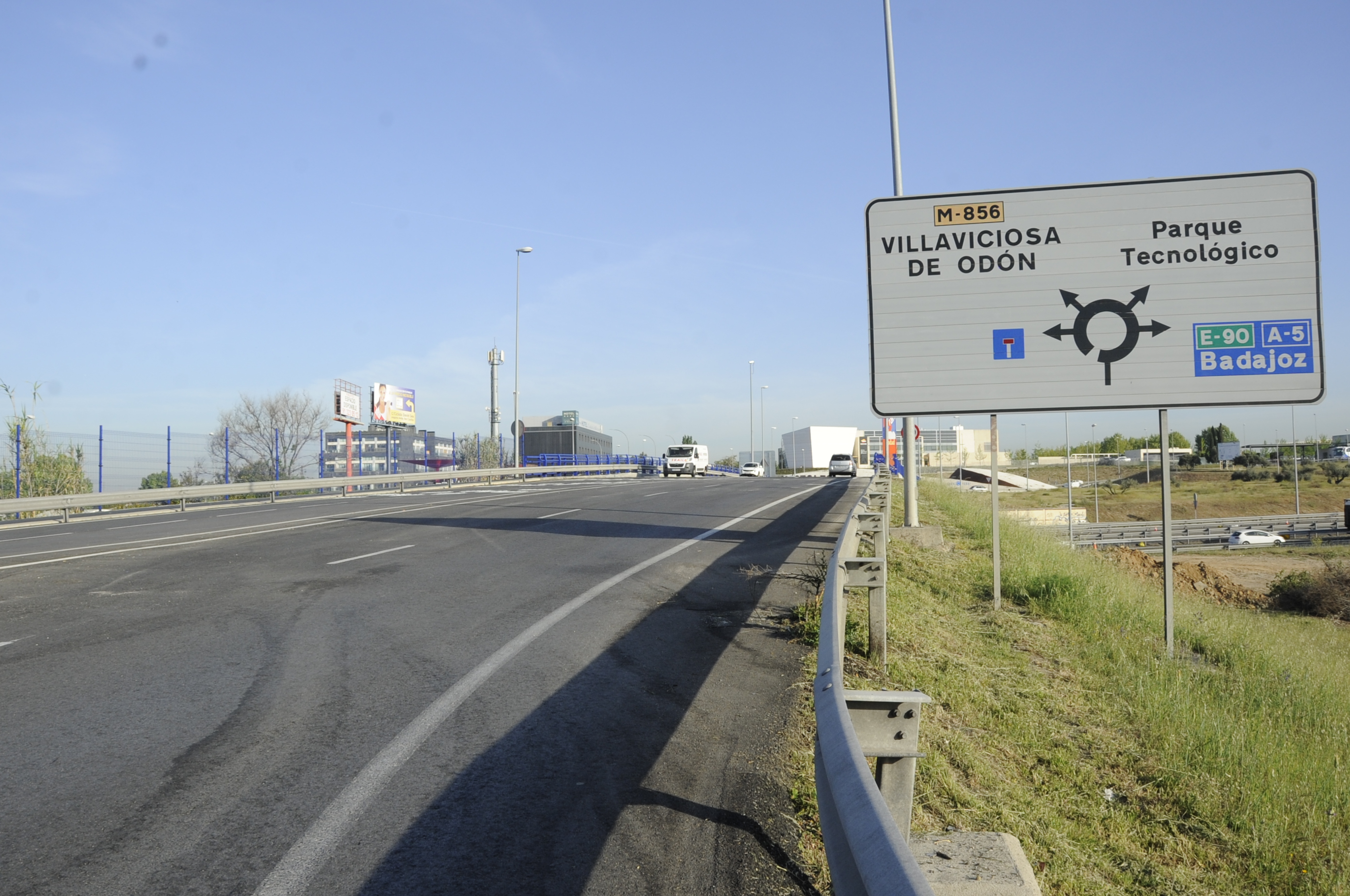 APERTURA PASO ELEVADO M-856 2