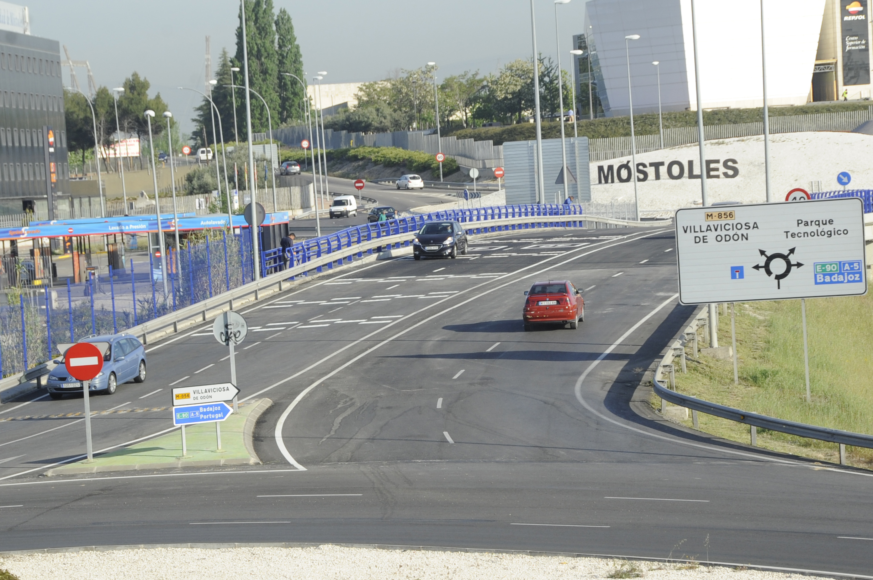 APERTURA PASO ELEVADO M-856 4