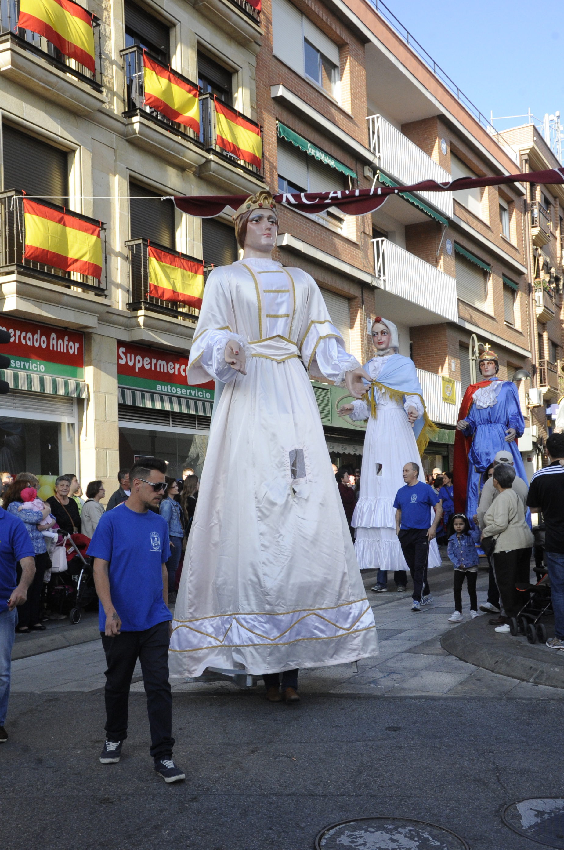 PEÑERO, GIGANTES Y CABEZUDOS 128p