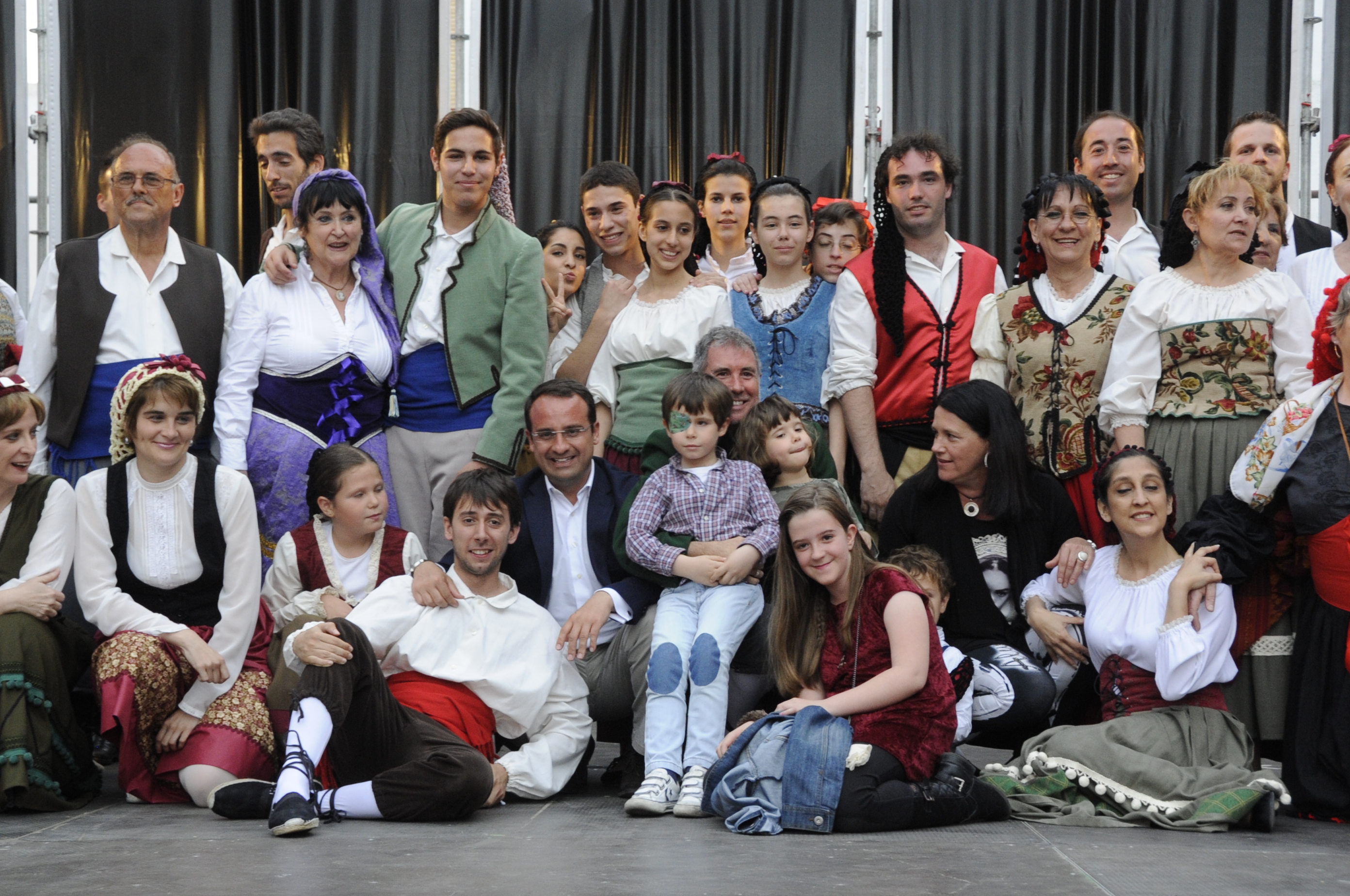 Representación del 2 DE MAYO 32