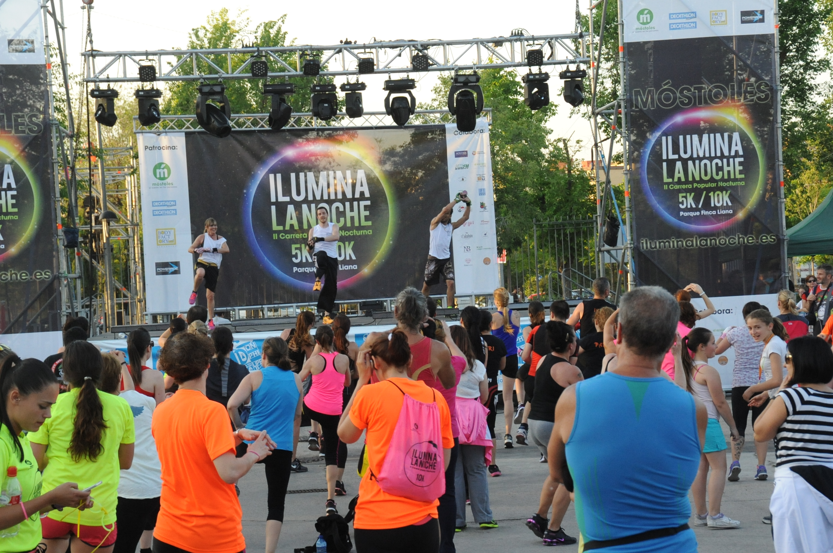 Carrera Ilumina la noche 12