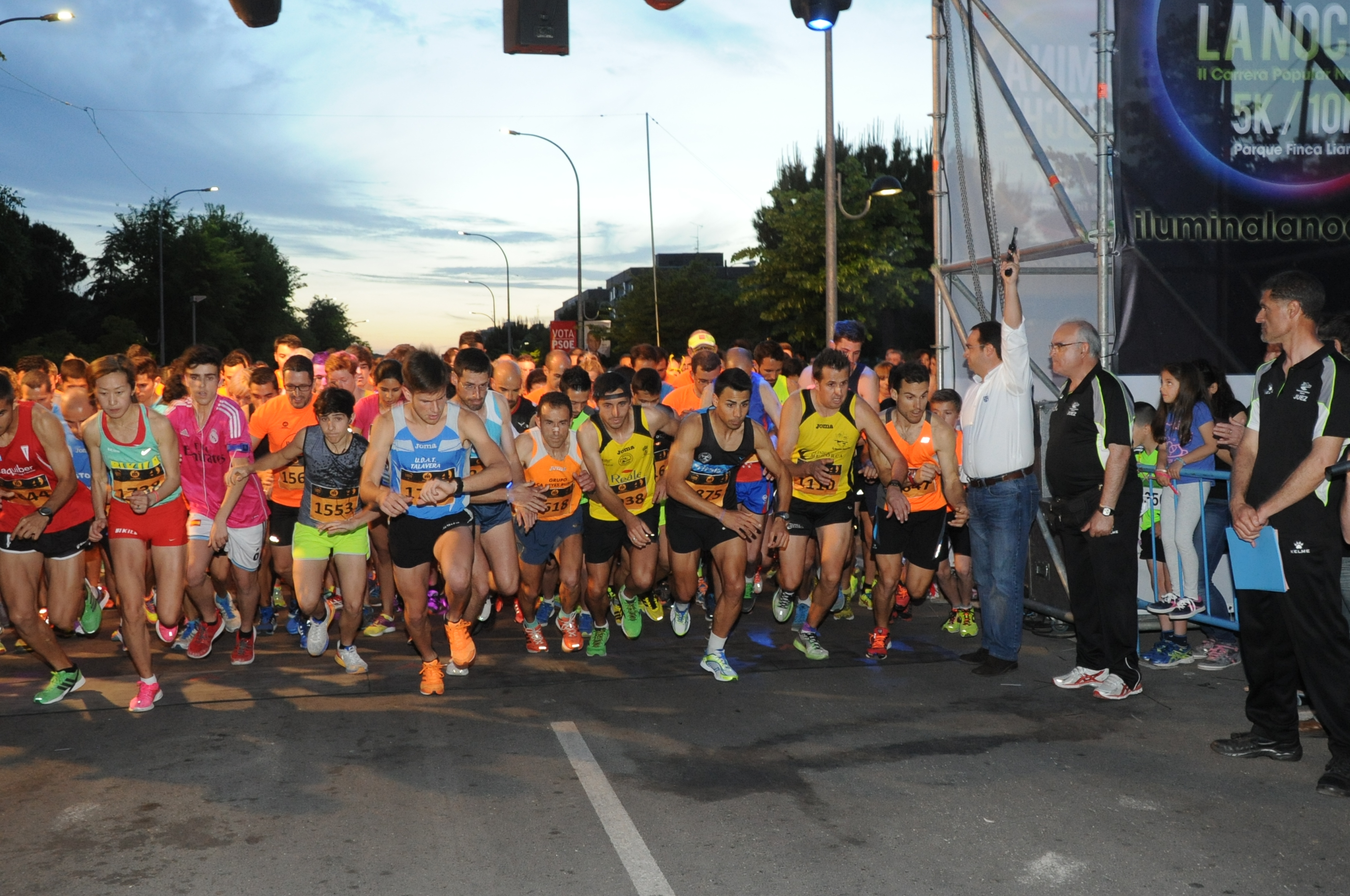 Carrera Ilumina la noche 17