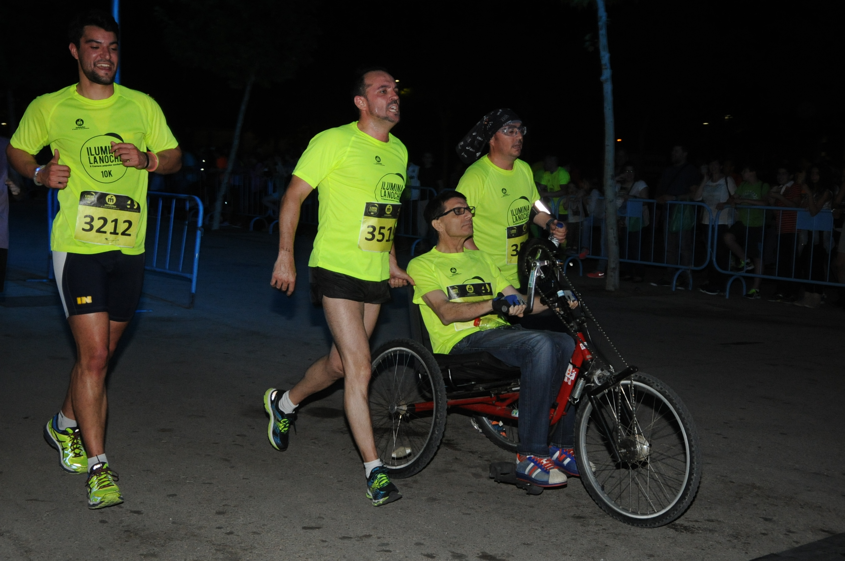 Carrera Ilumina la noche 34