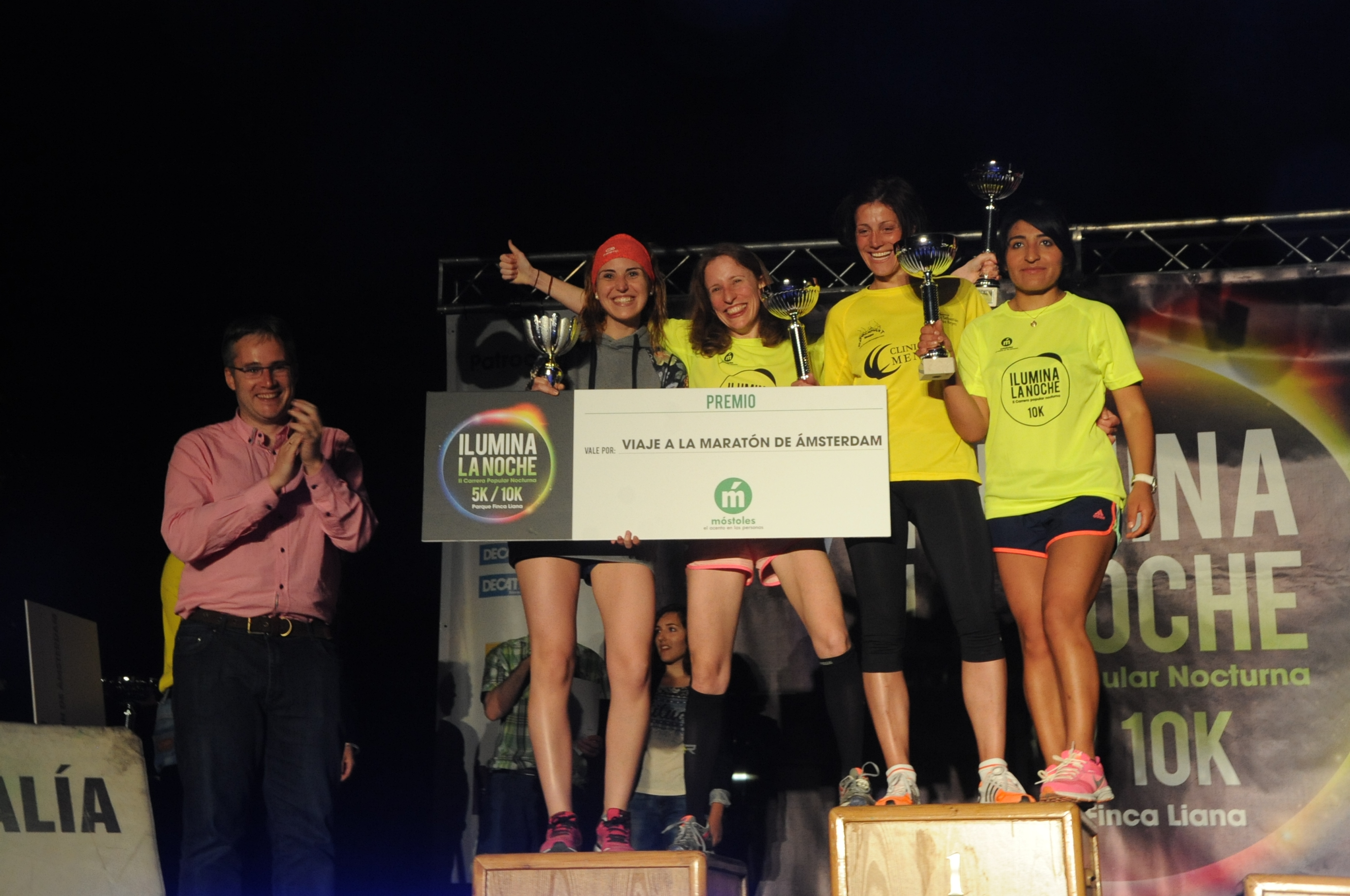 Carrera Ilumina la noche 35