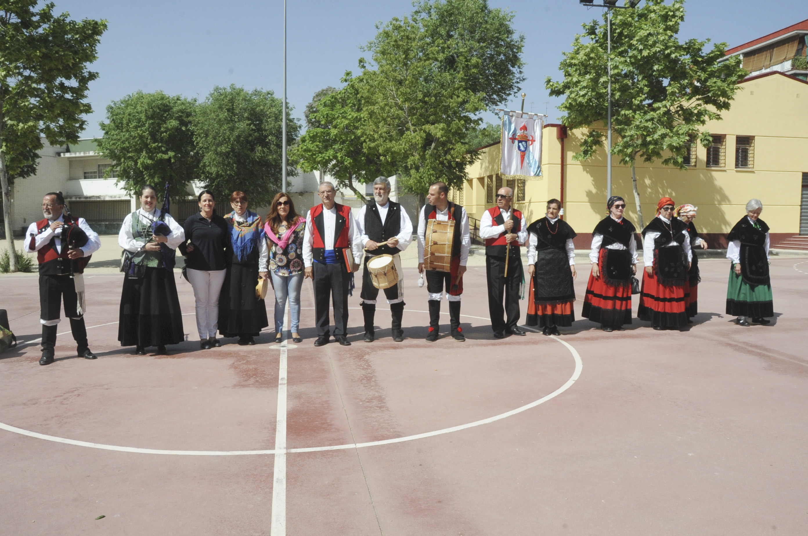 Dia Galicia CEIP Andrés Torrejón 135p