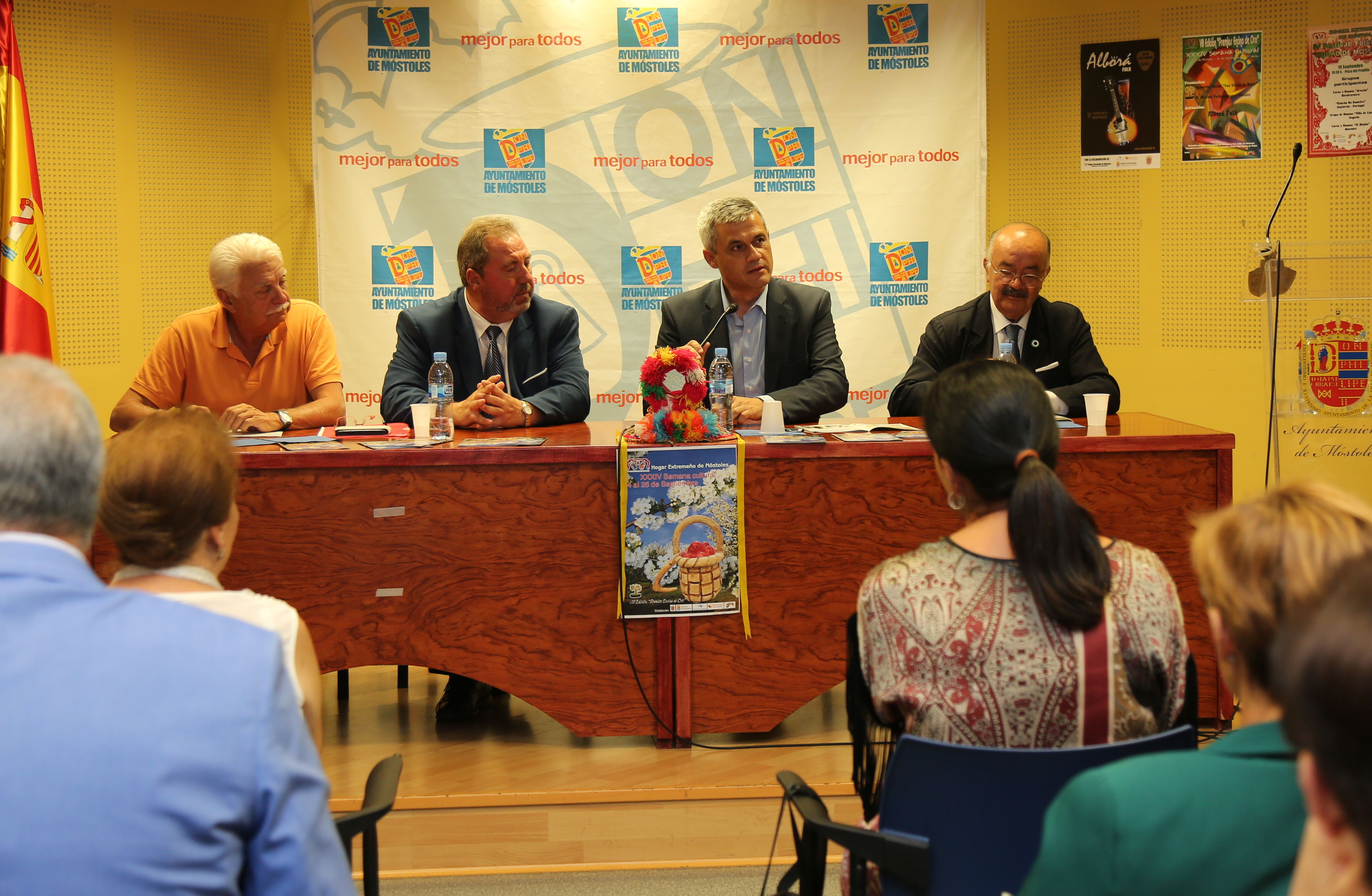 Inauguracion Semana Cultural Hogar Extremeño 8