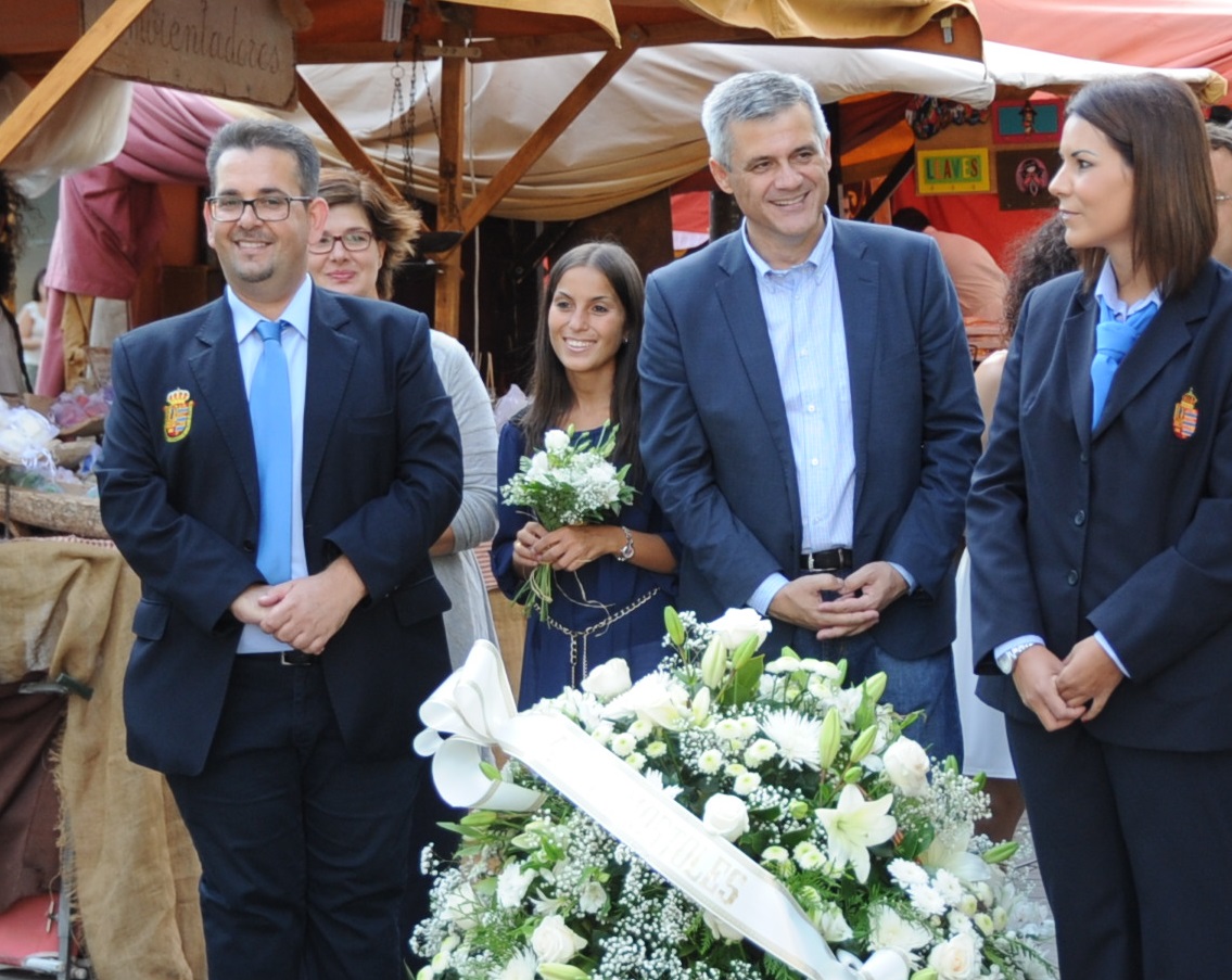 Ofrenda a la Virgen 1