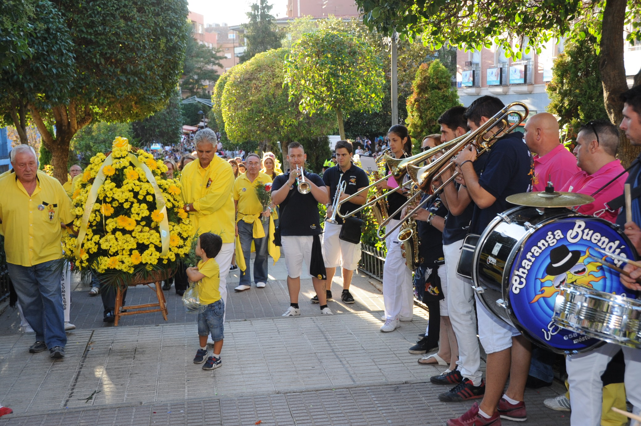 Ofrenda a la Virgen 15