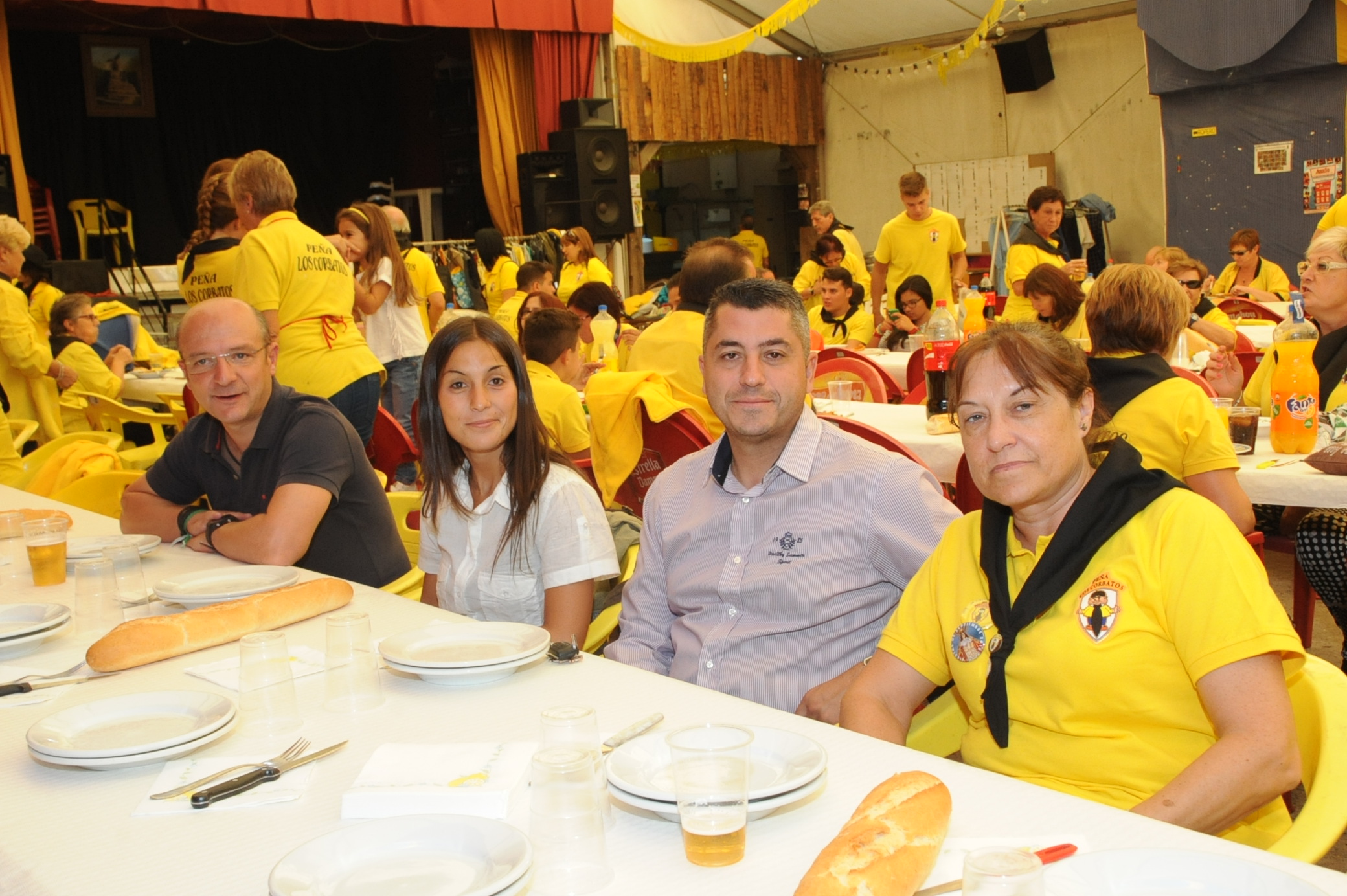 Comida en la peña Los Corbatos 7