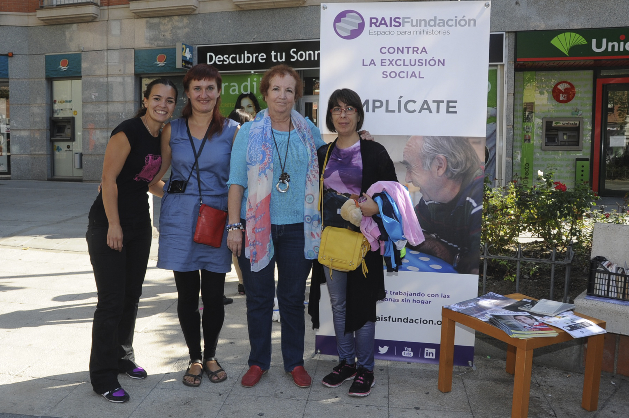 Alcalde visita Mercadillo RAIS 2