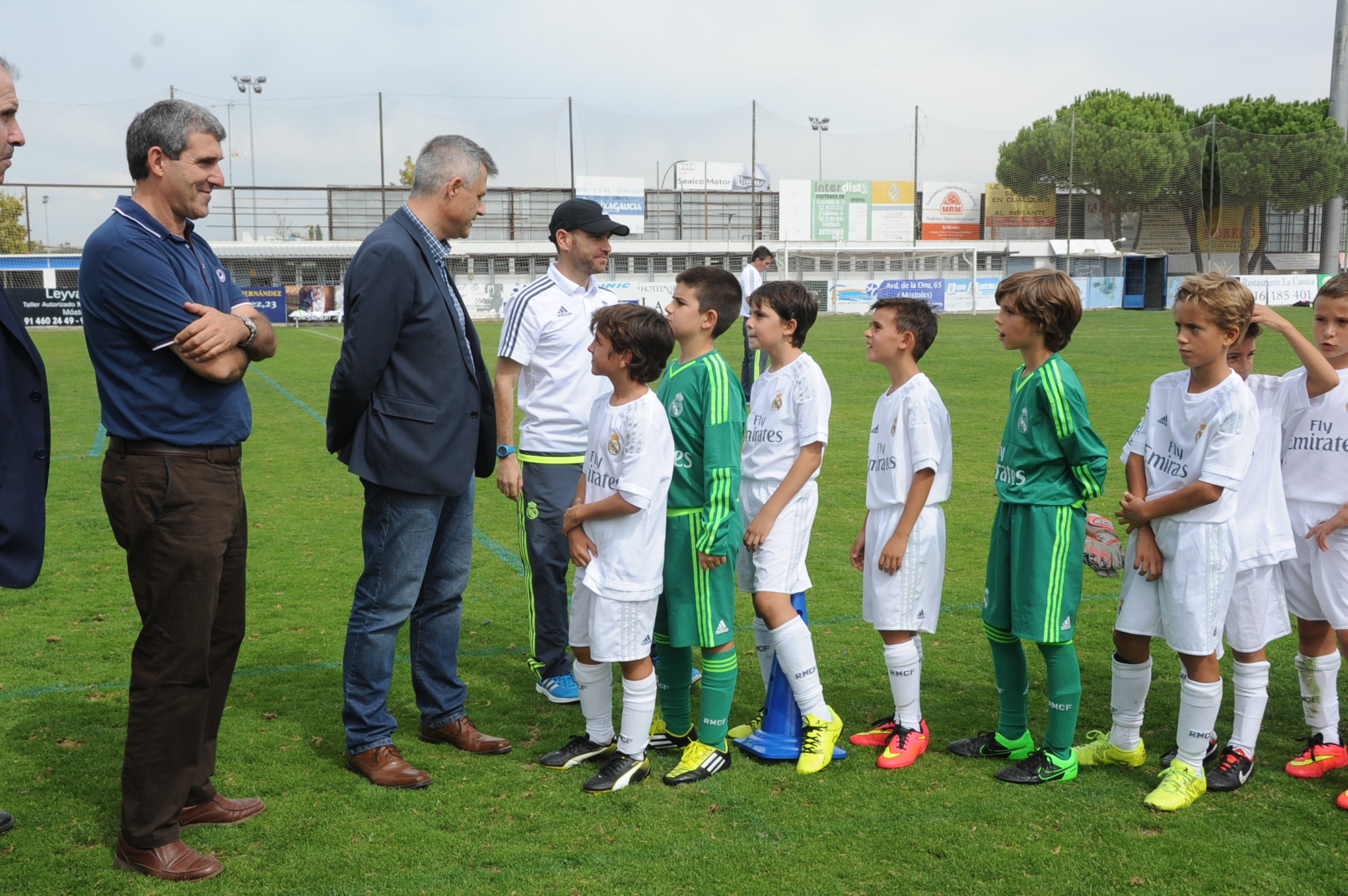 Entrega trofeos Futbol Base 1