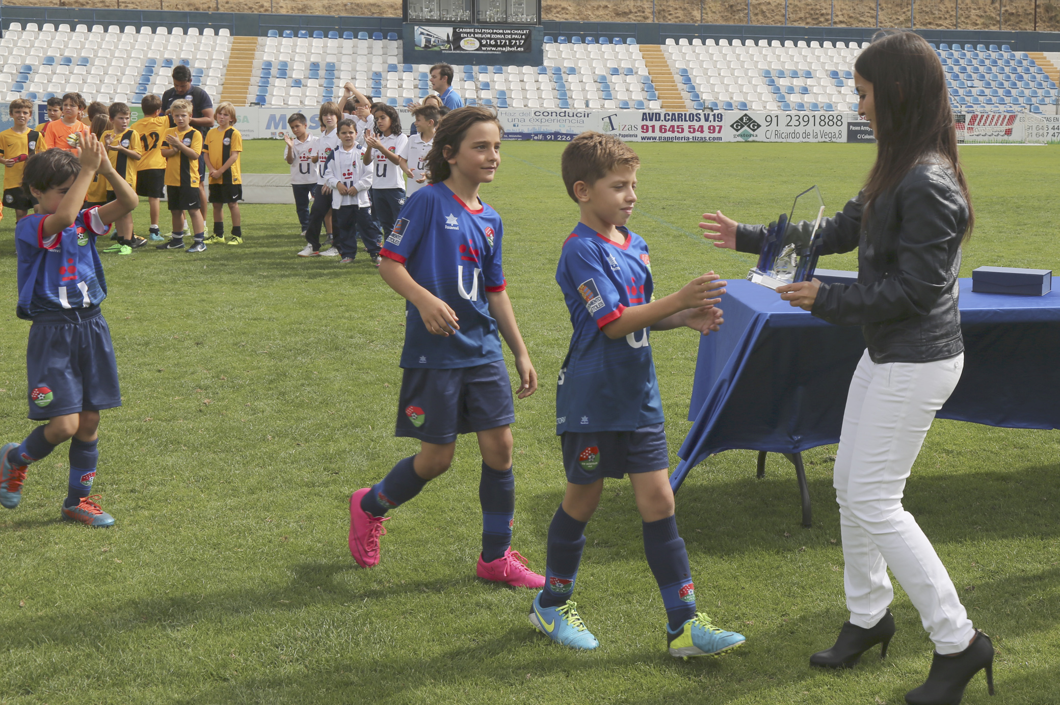 Entrega trofeos FUTBOL 6