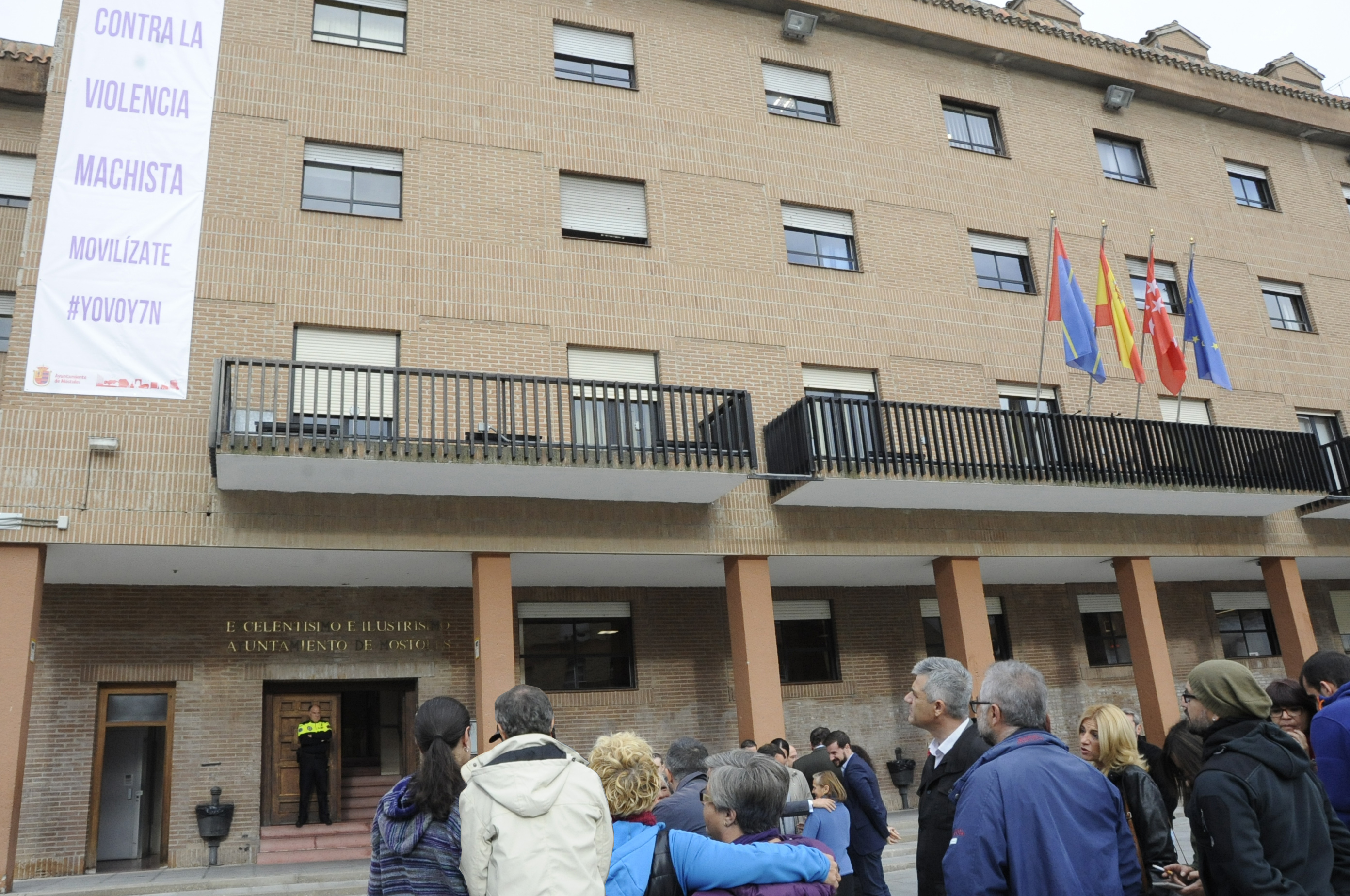 Cartel contra violencia machista 3