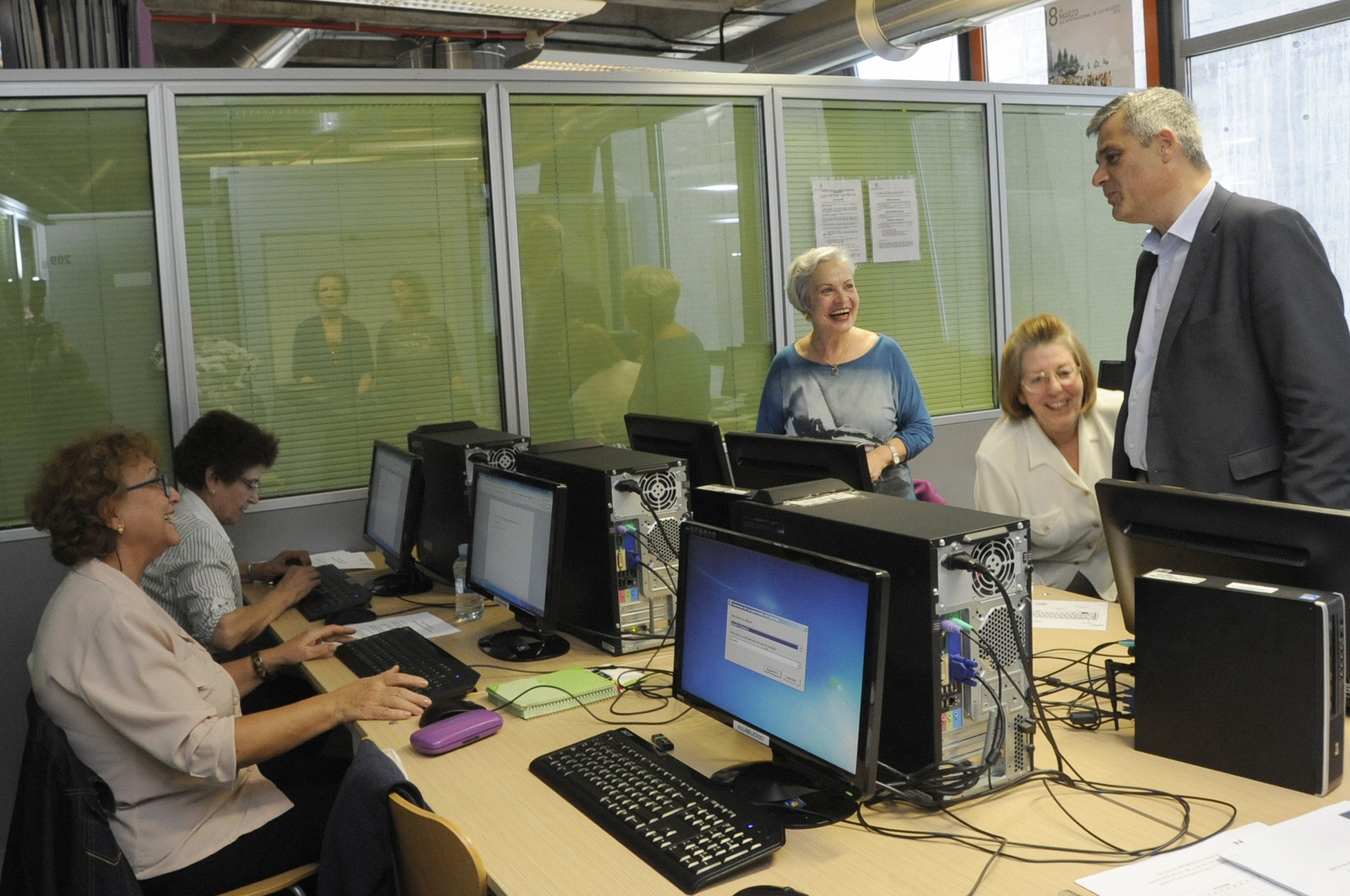 Visita Centro Igualdad y exposición 5