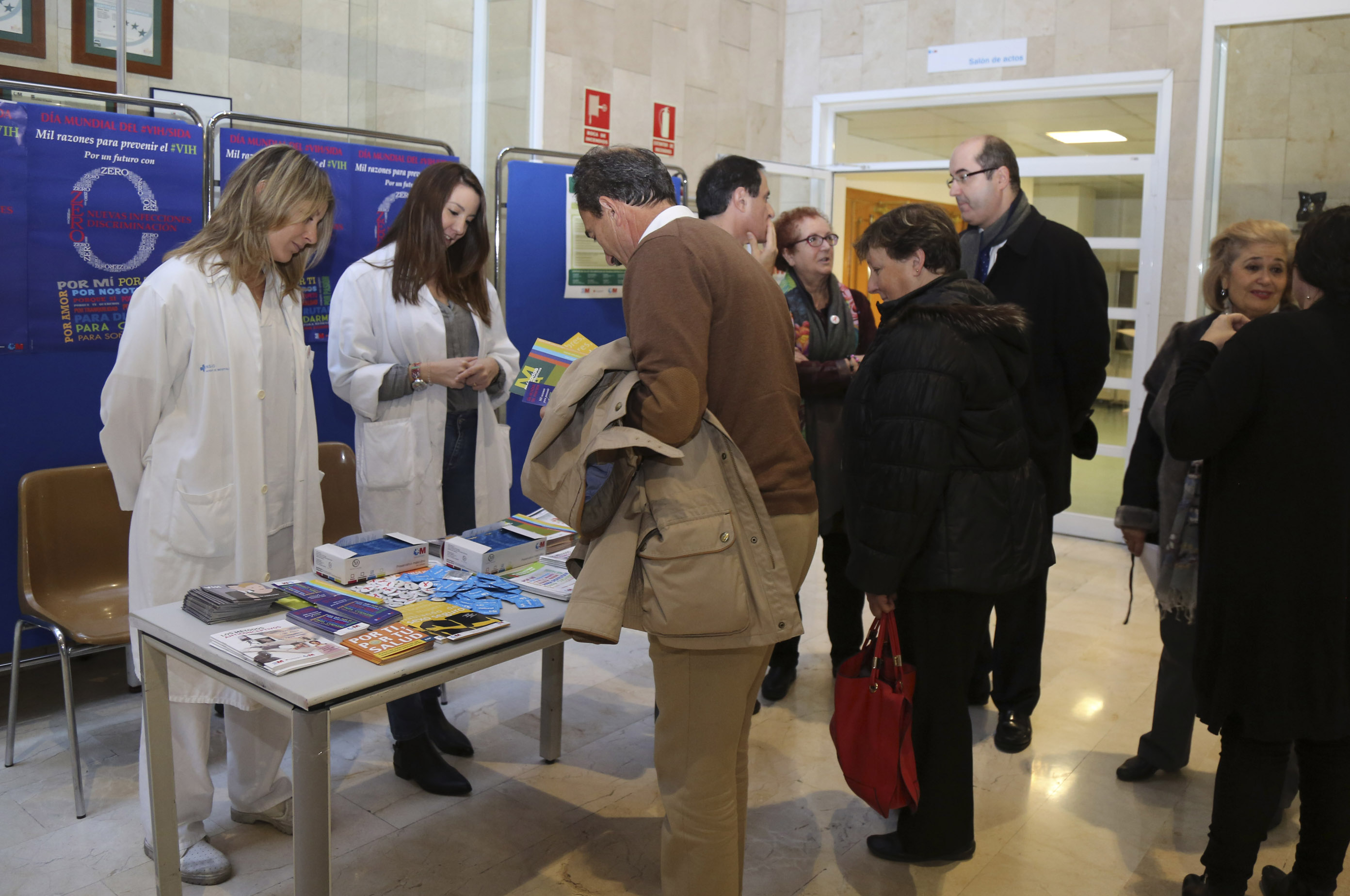 Mesa informativa SIDA hospital Móstoles 1