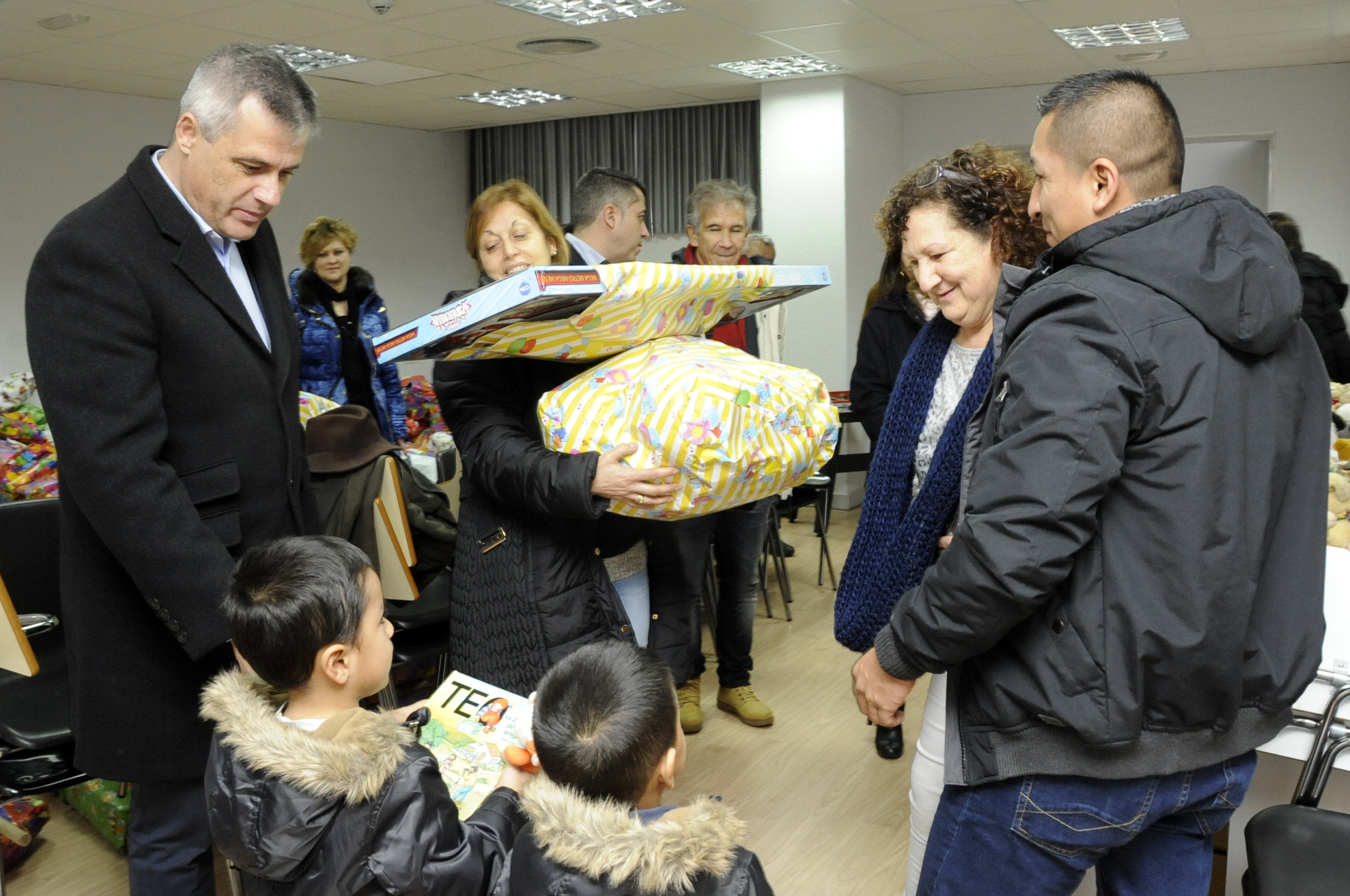 ENTREGA DE JUGUETES 5