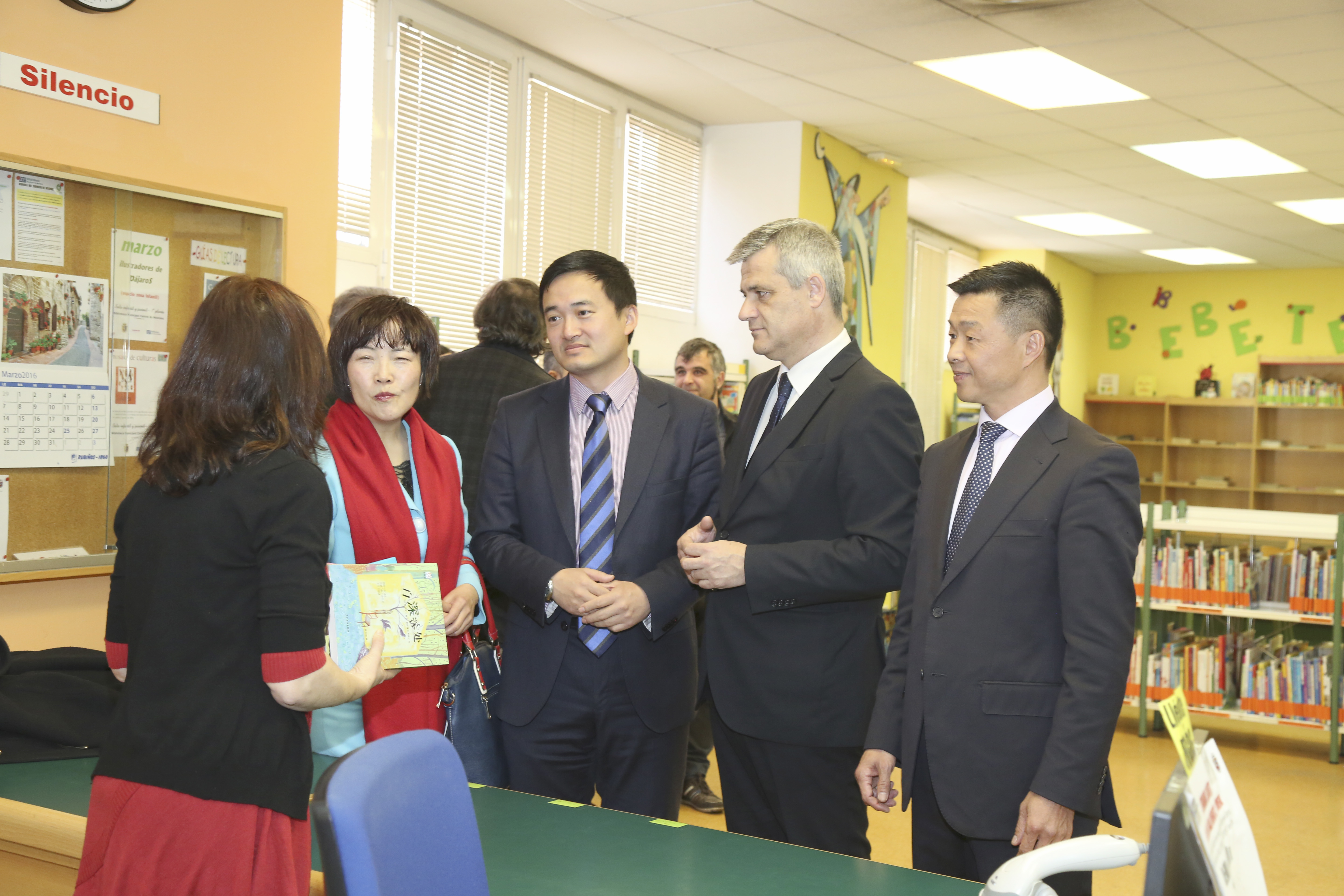 Donacion libros comunidad china