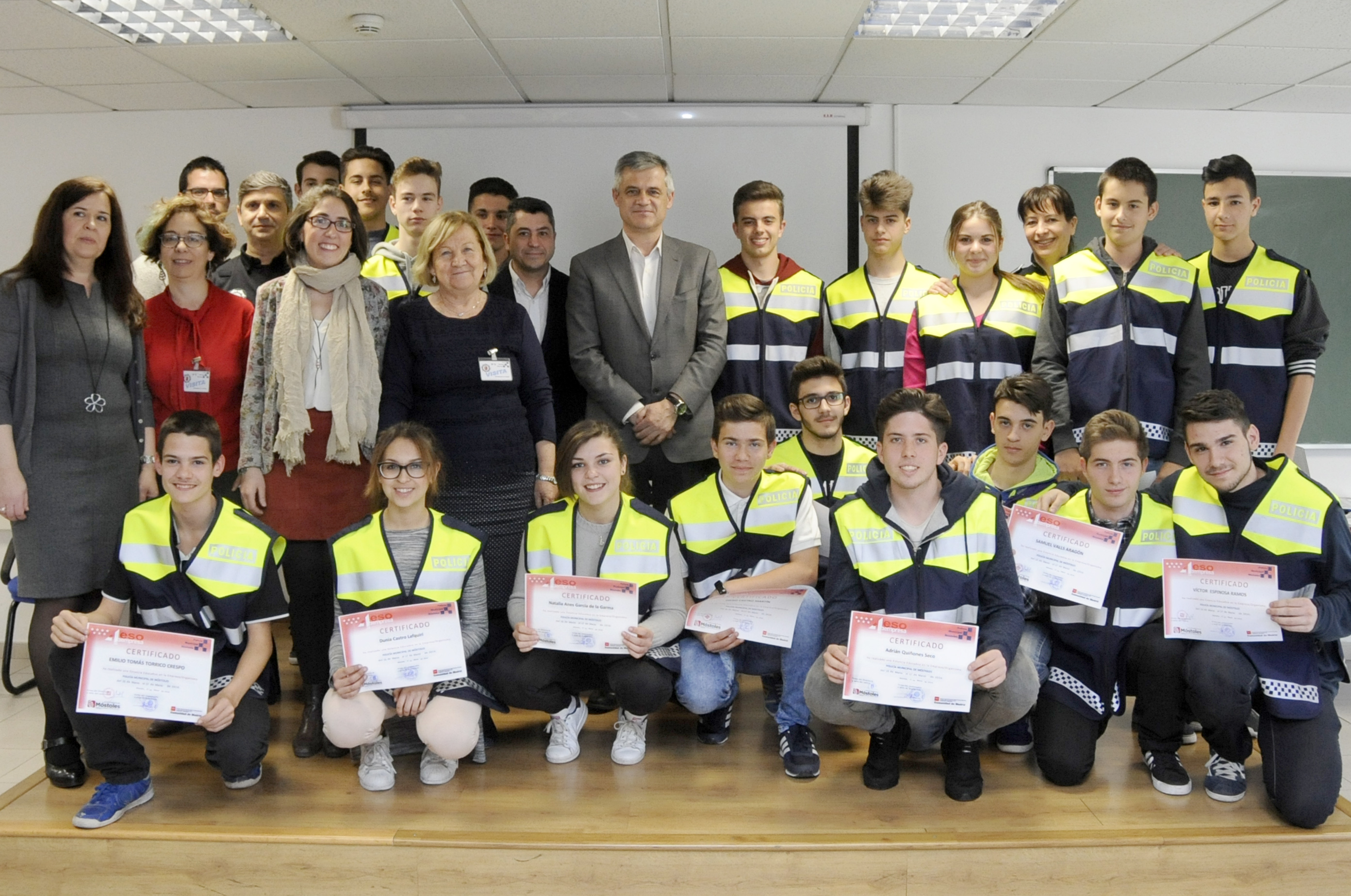 Entrega diplomas Policia Municipal 00