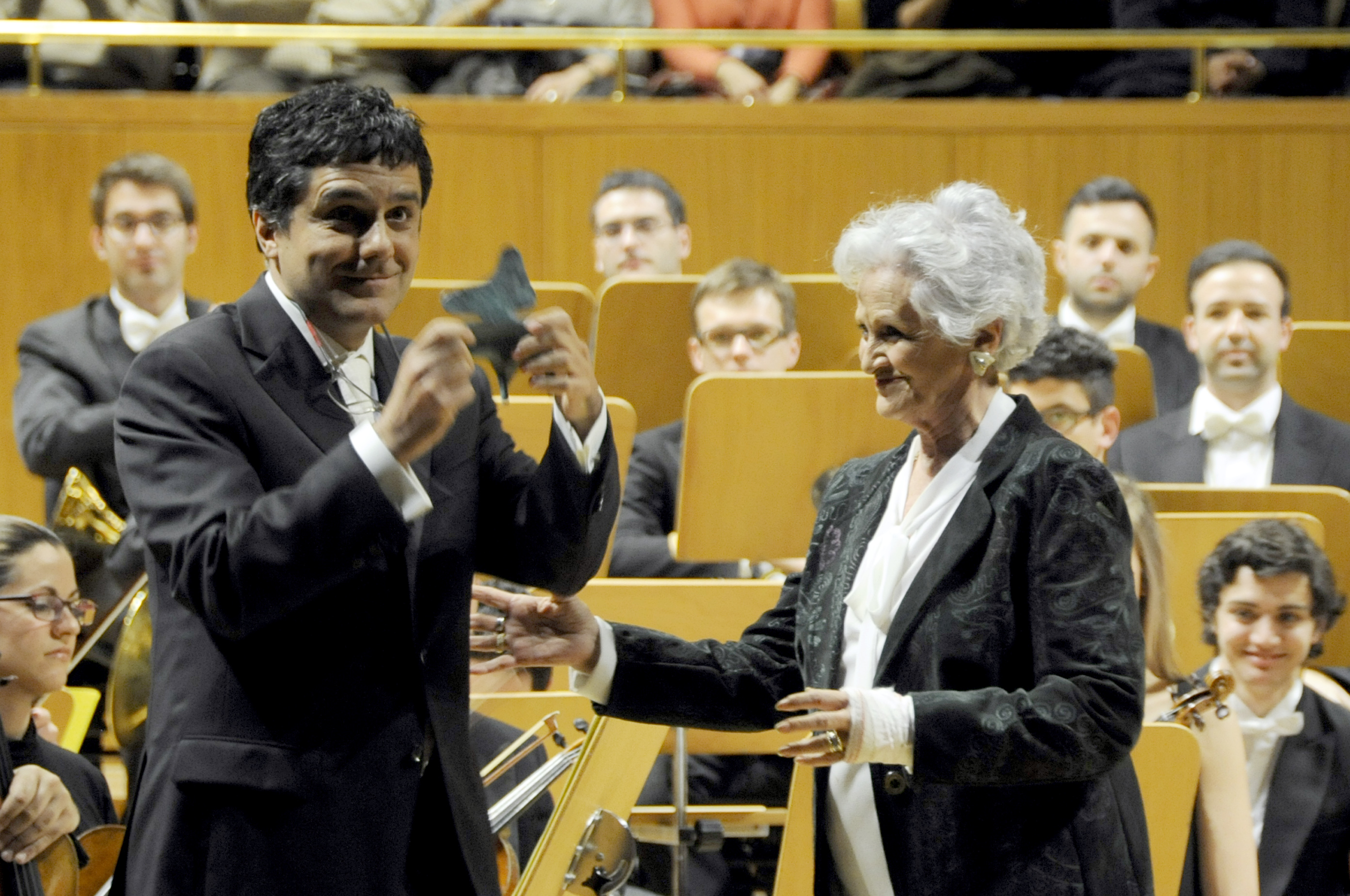 Premios EXCELENCIA a la Cultura 1