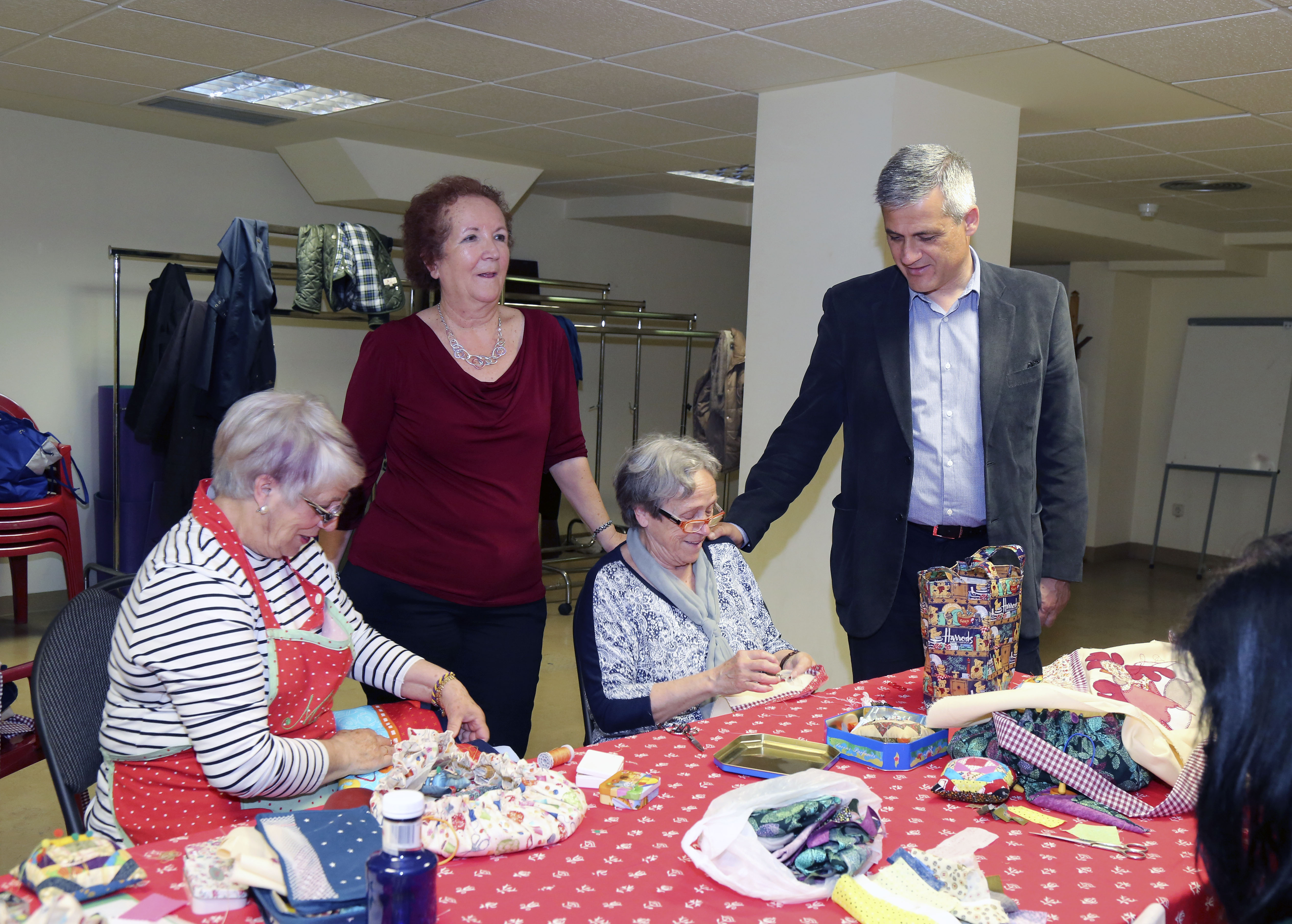 Visita Talleres Asociación contra el cáncer 1