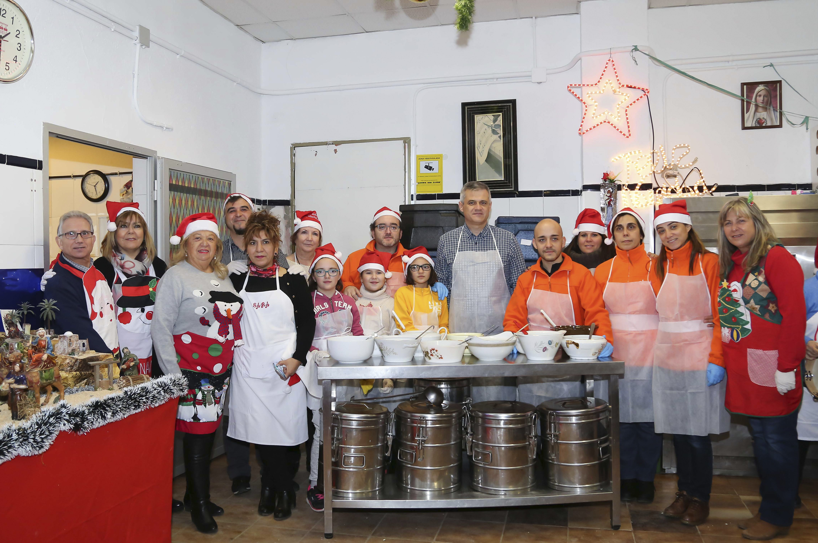 Comida Navidad Comedor San Simón de Rojas 1