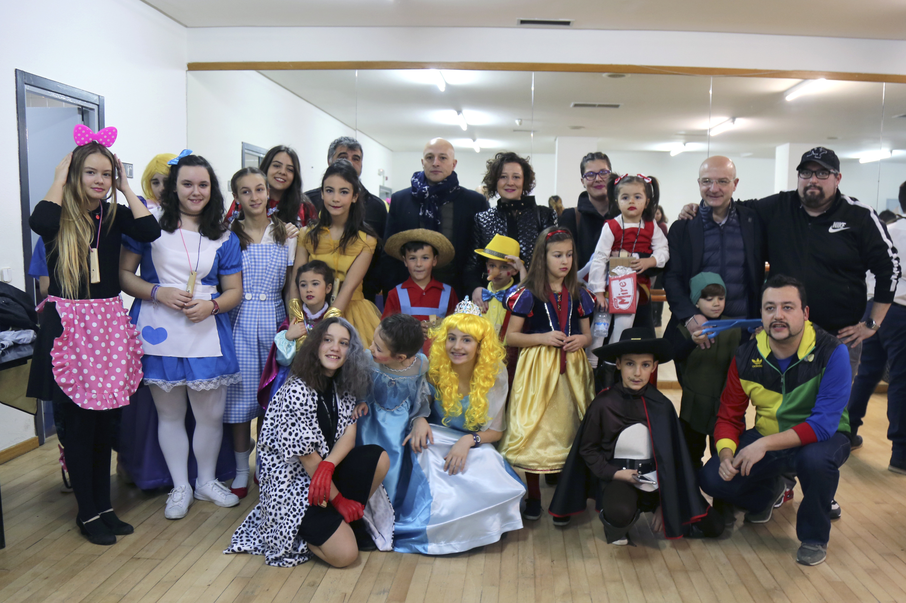 24 No me vengas con cuentos Los Lugareños