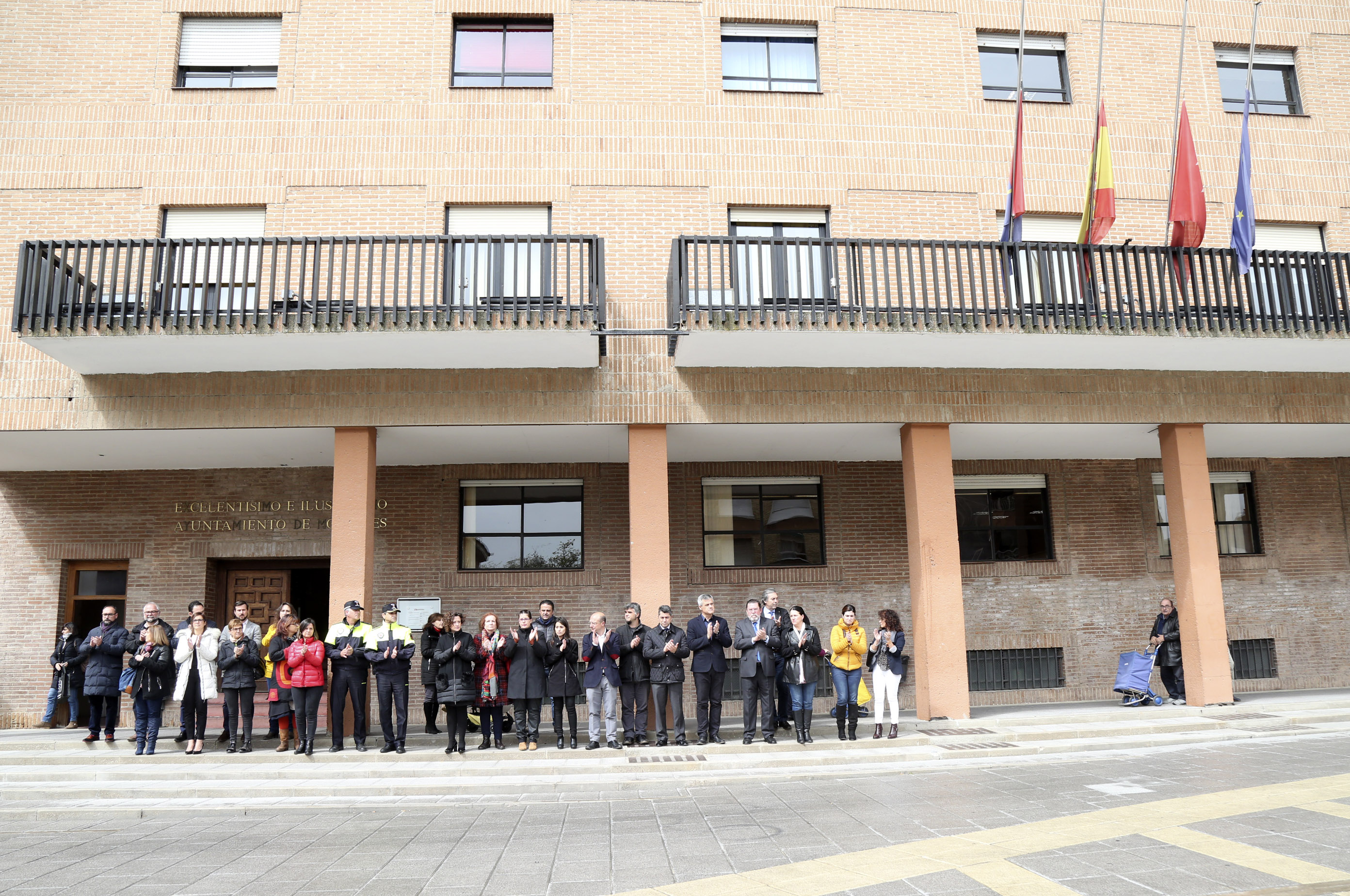 Minuto silencio por atentado de Londres 1