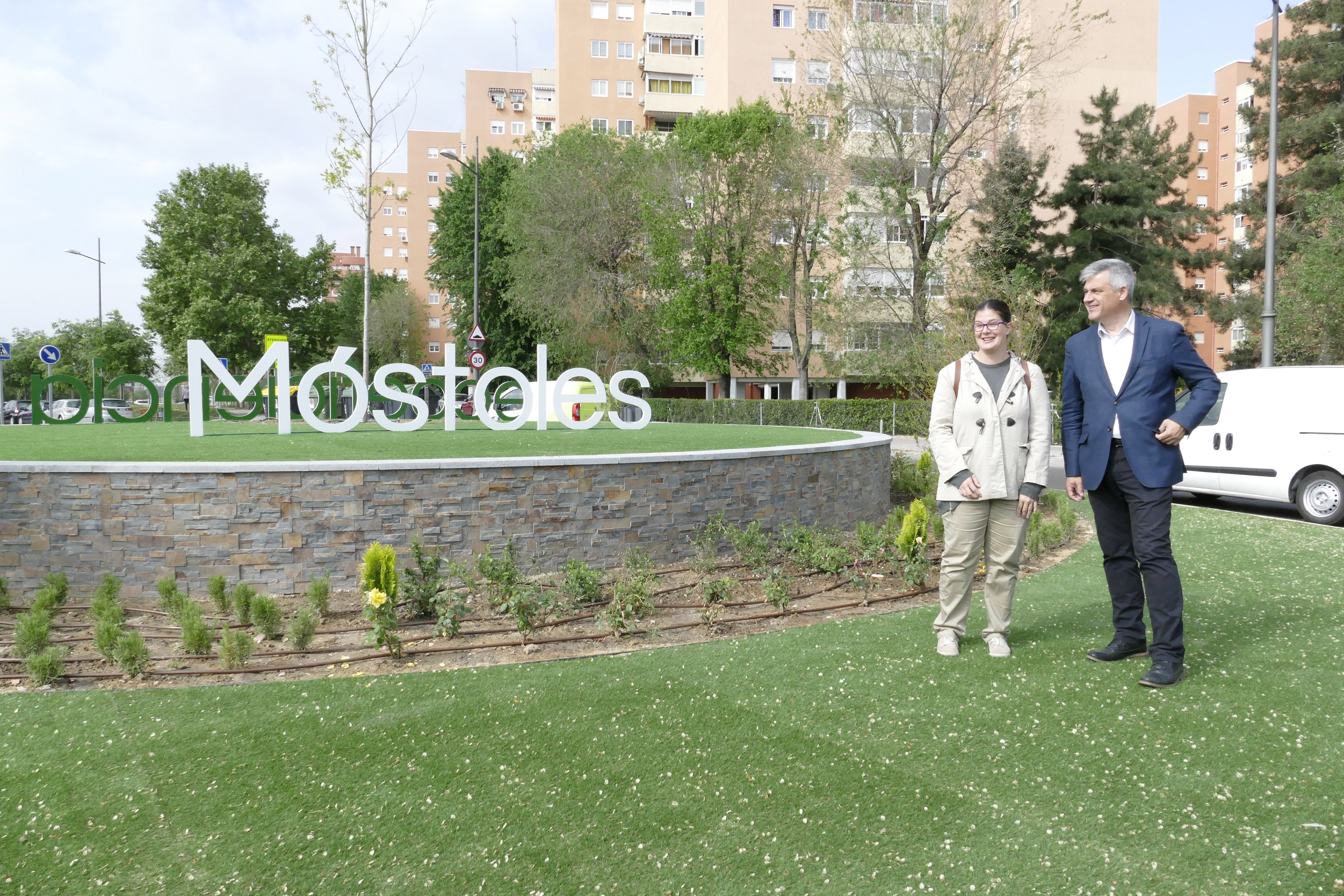 Asfaltado y ornamentacion rotonda 1