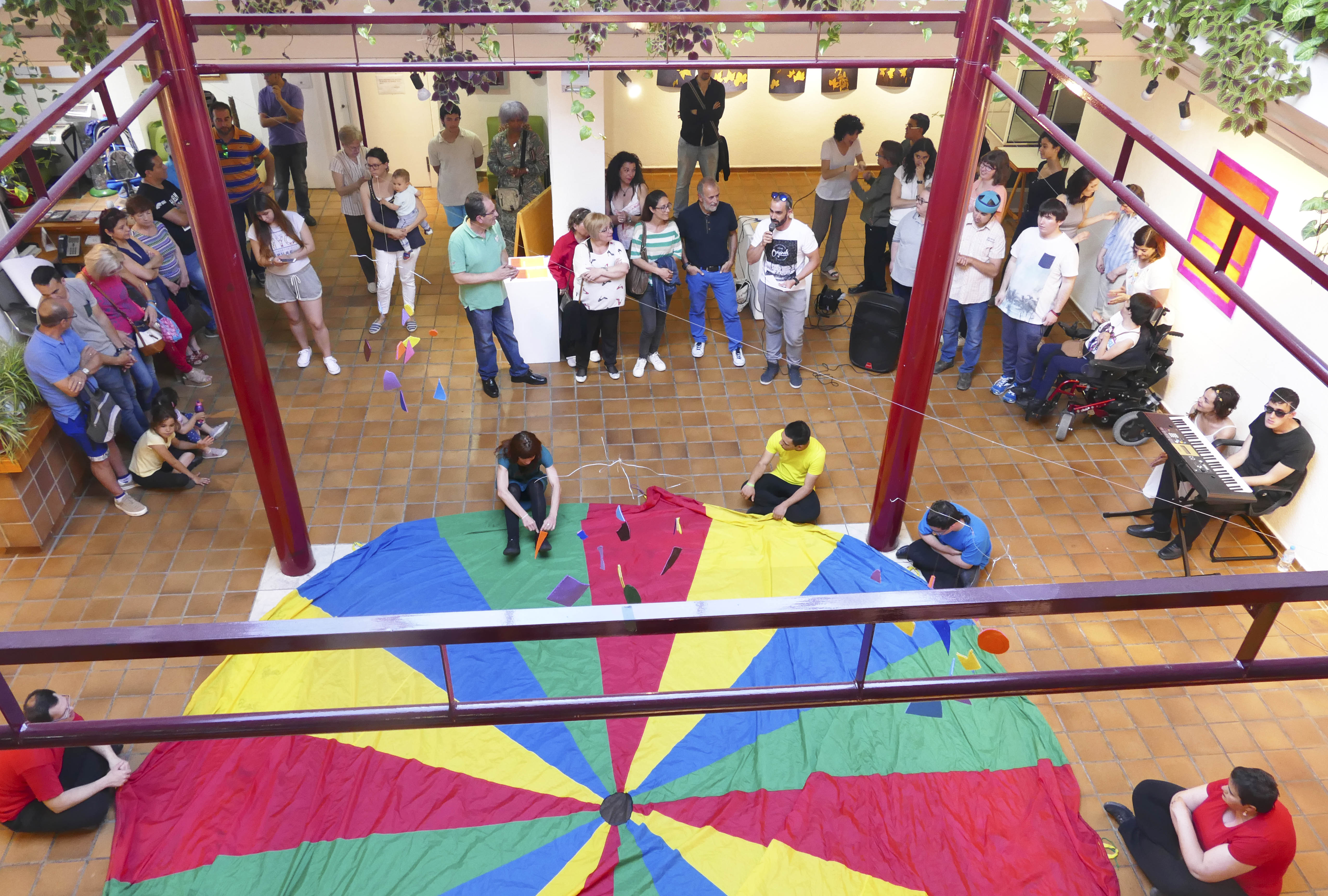 Inaguración exposición Un mundo de color 1