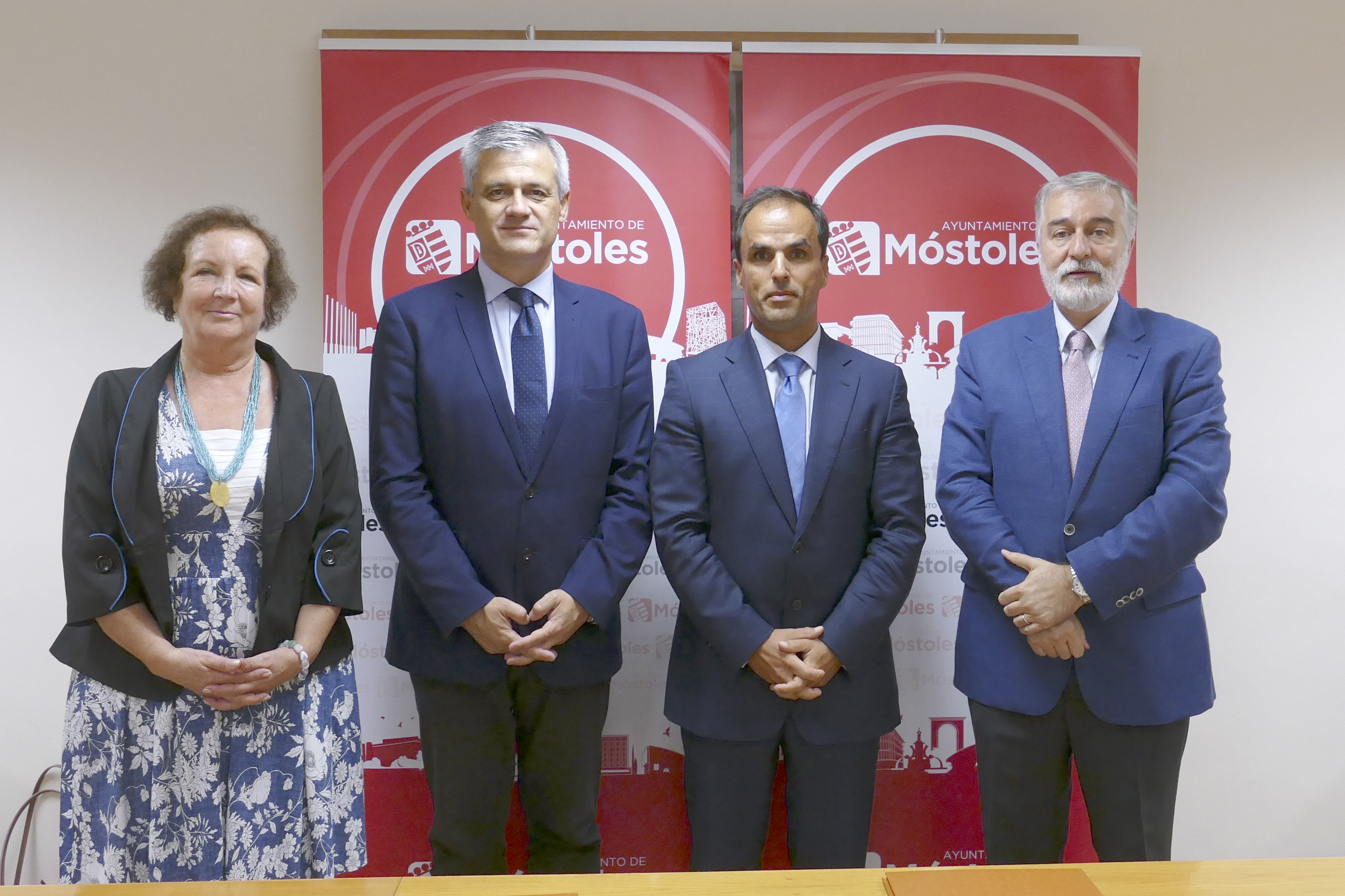 Firma convenio con URJC 1