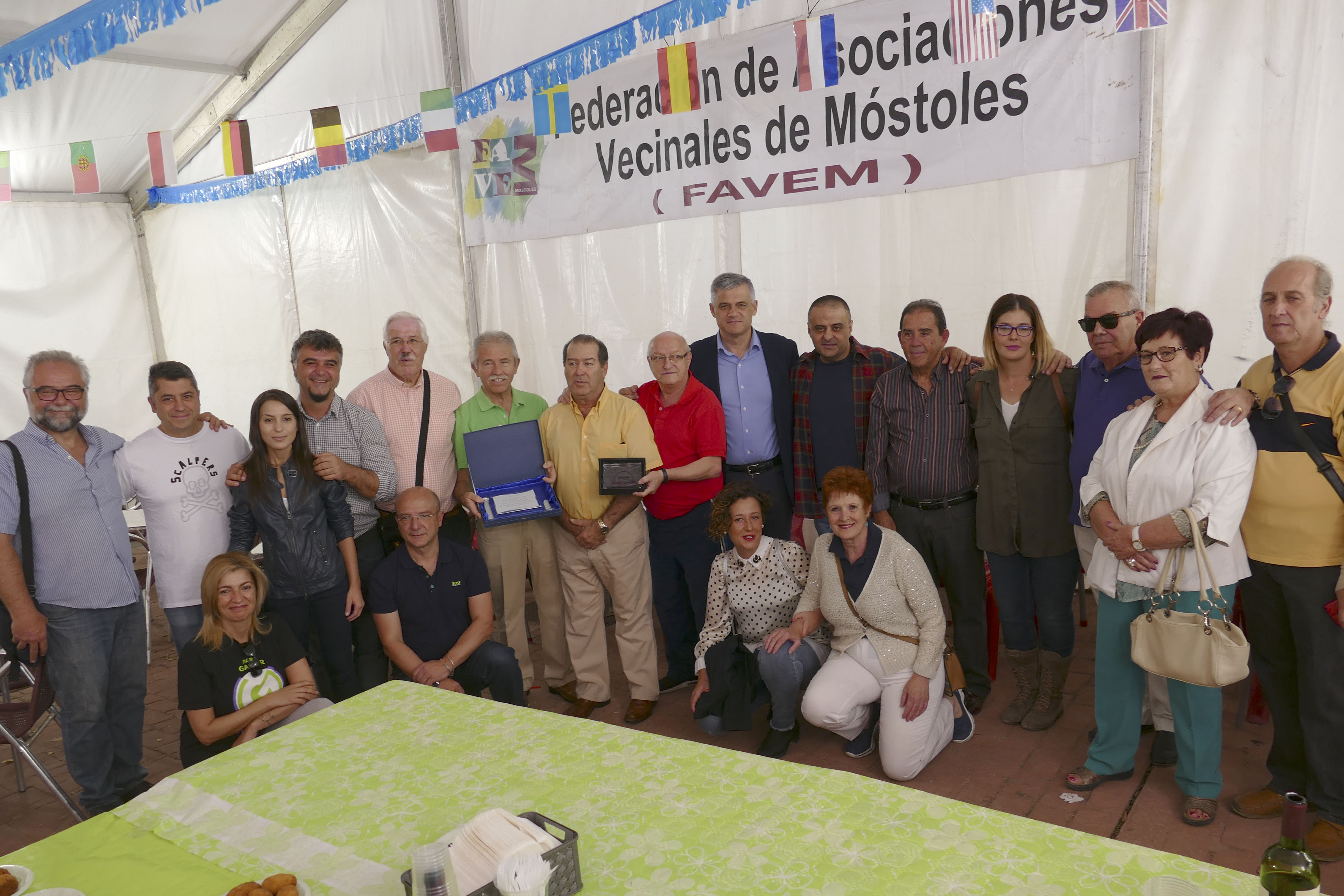 Homenaje Favem a AA.VV Juan XXIIIL2110897