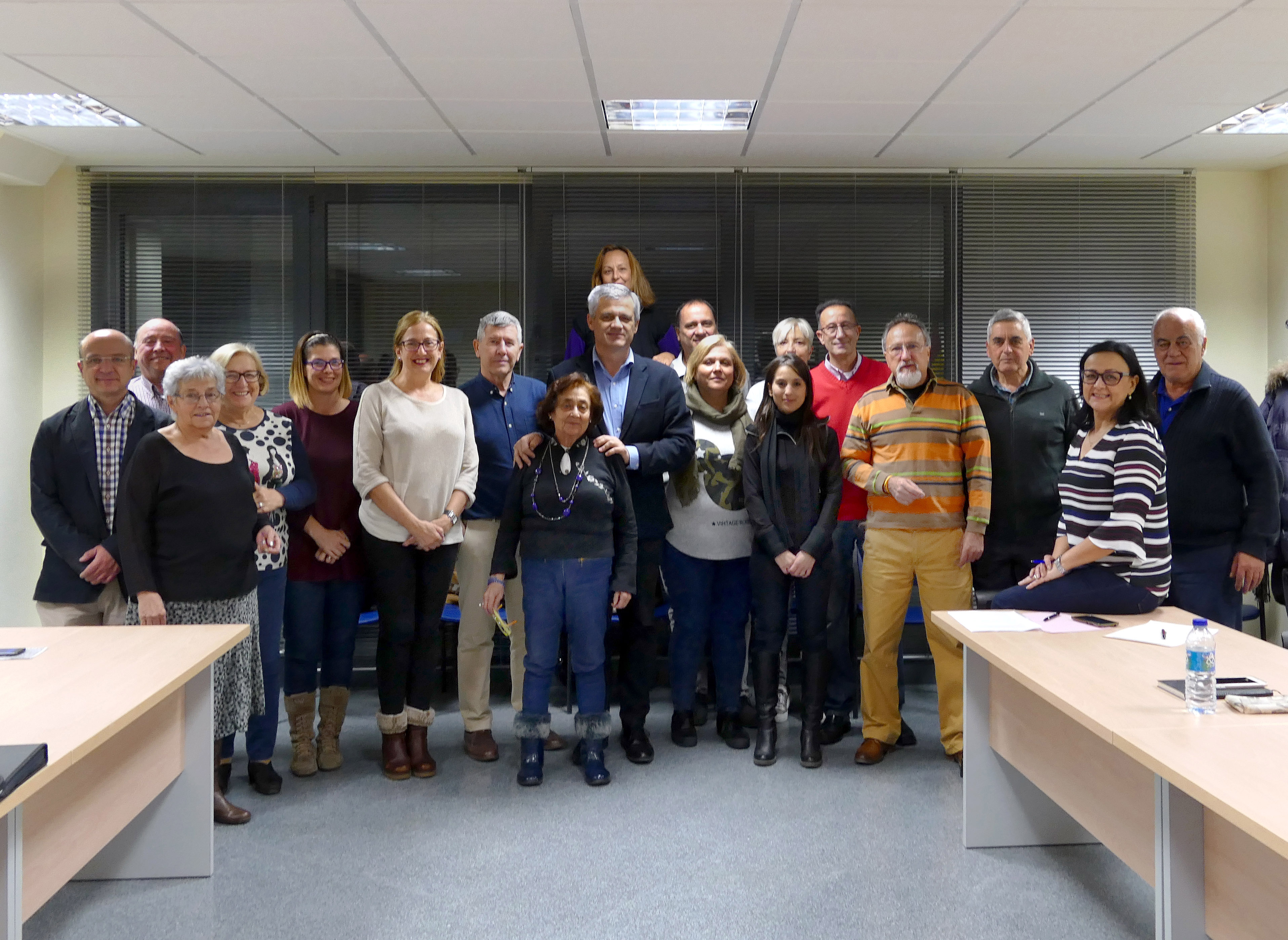 reunión con Asociaciones de Vecinos Coordinadas 1