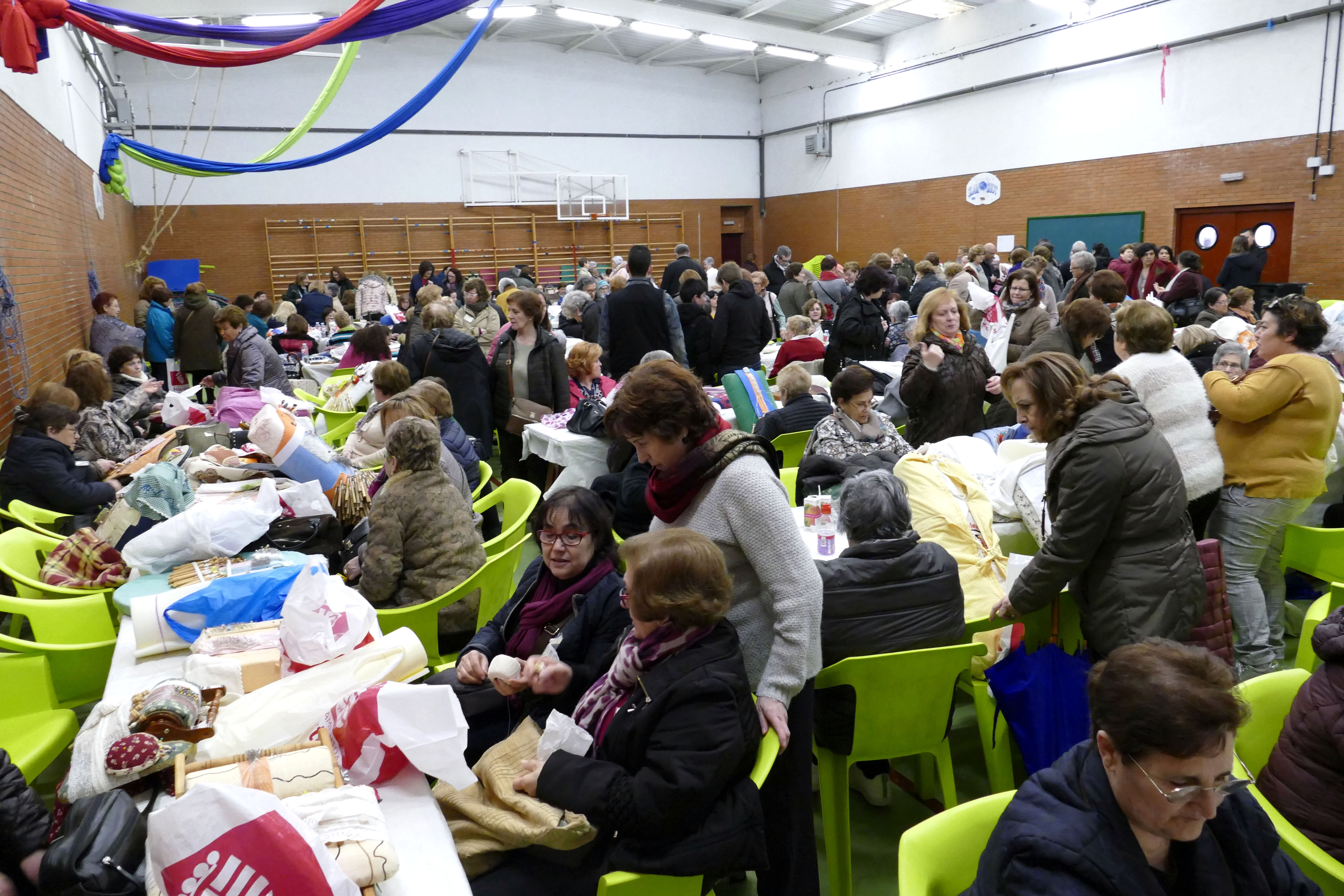 Noelia Posse visita VII Encuentro Nacional de Encajeras de Bolillos