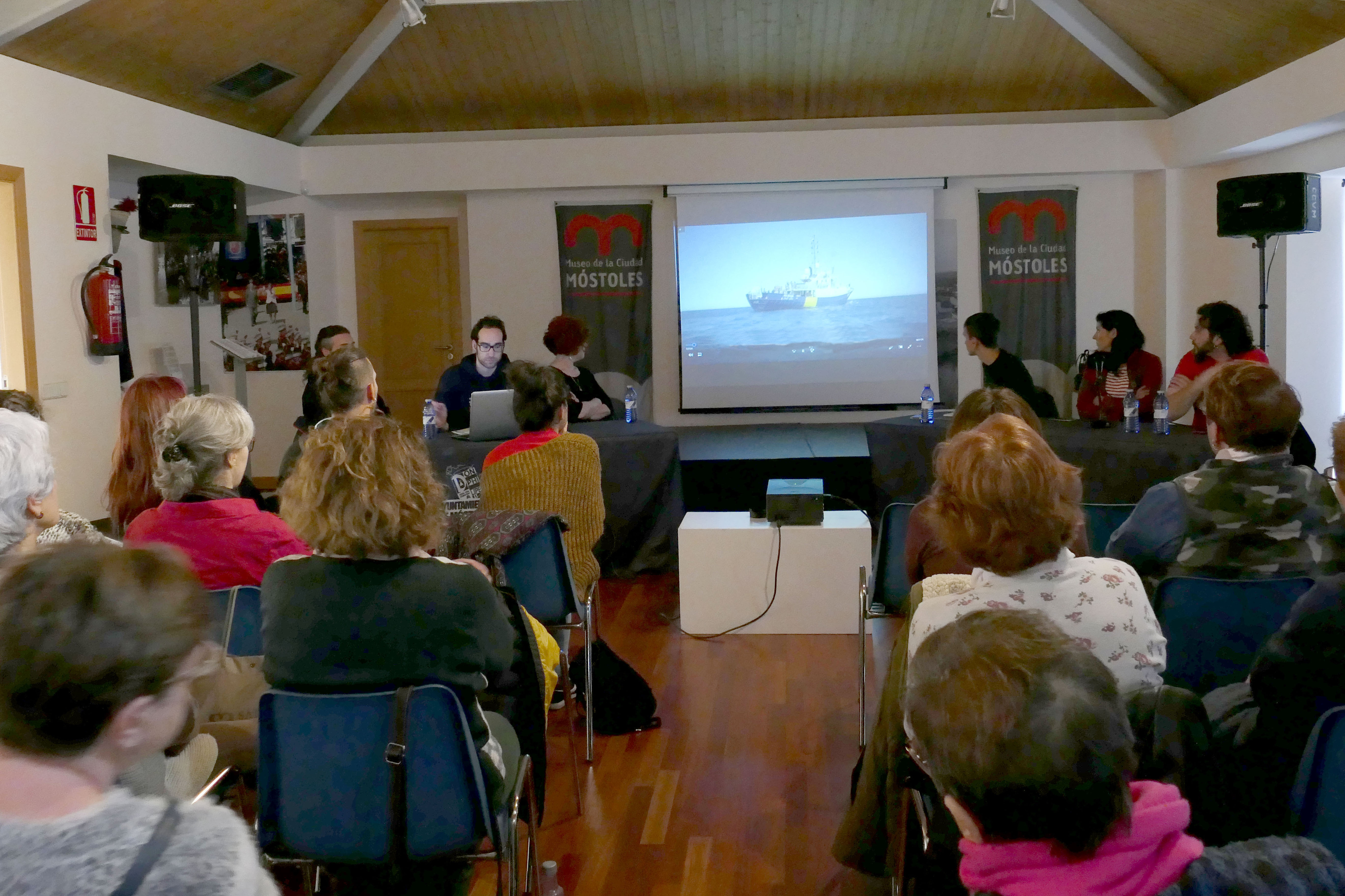 Conferencia REFUGIADOS 1