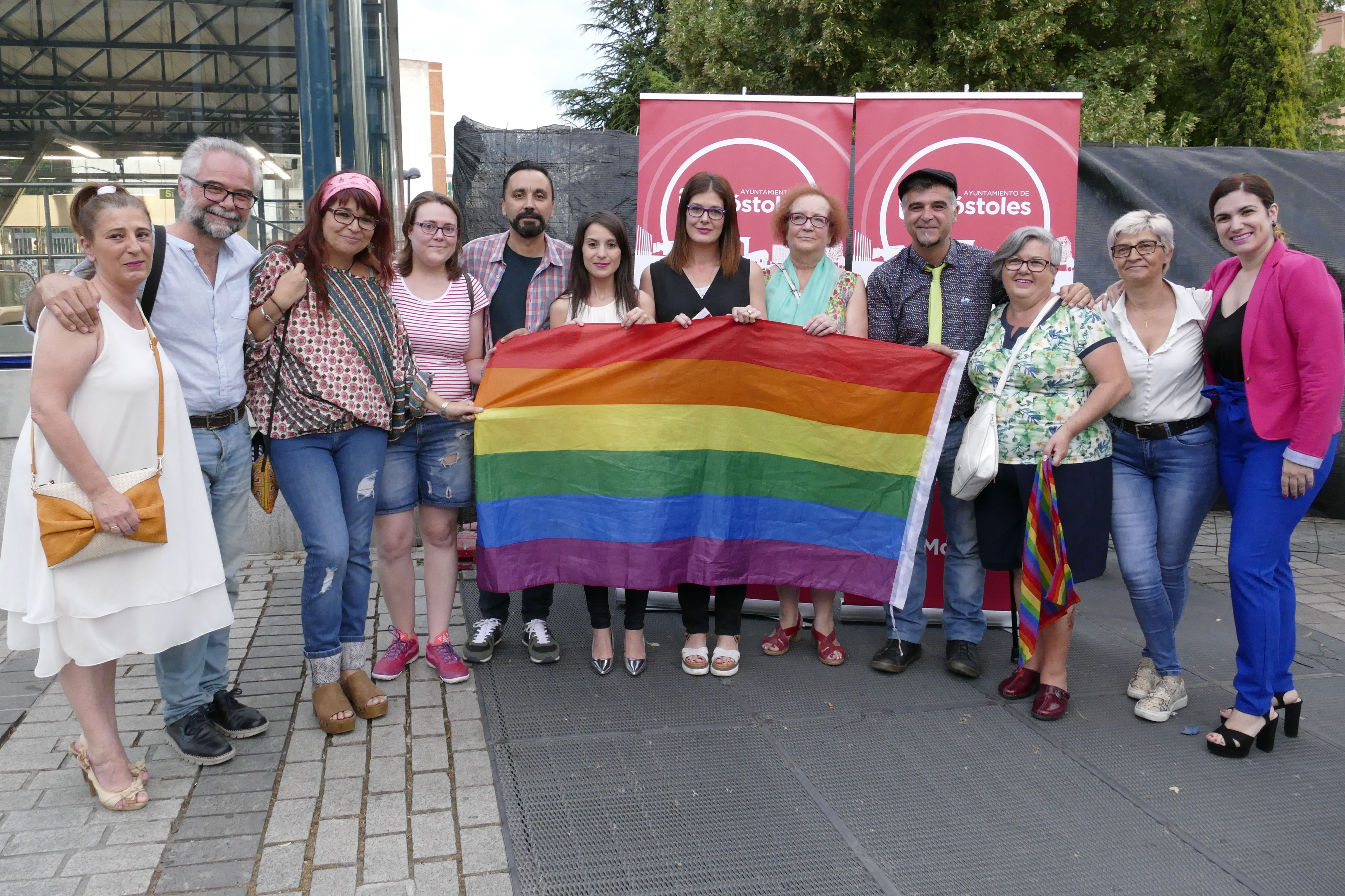 Celebrando Día del Orgullo 1