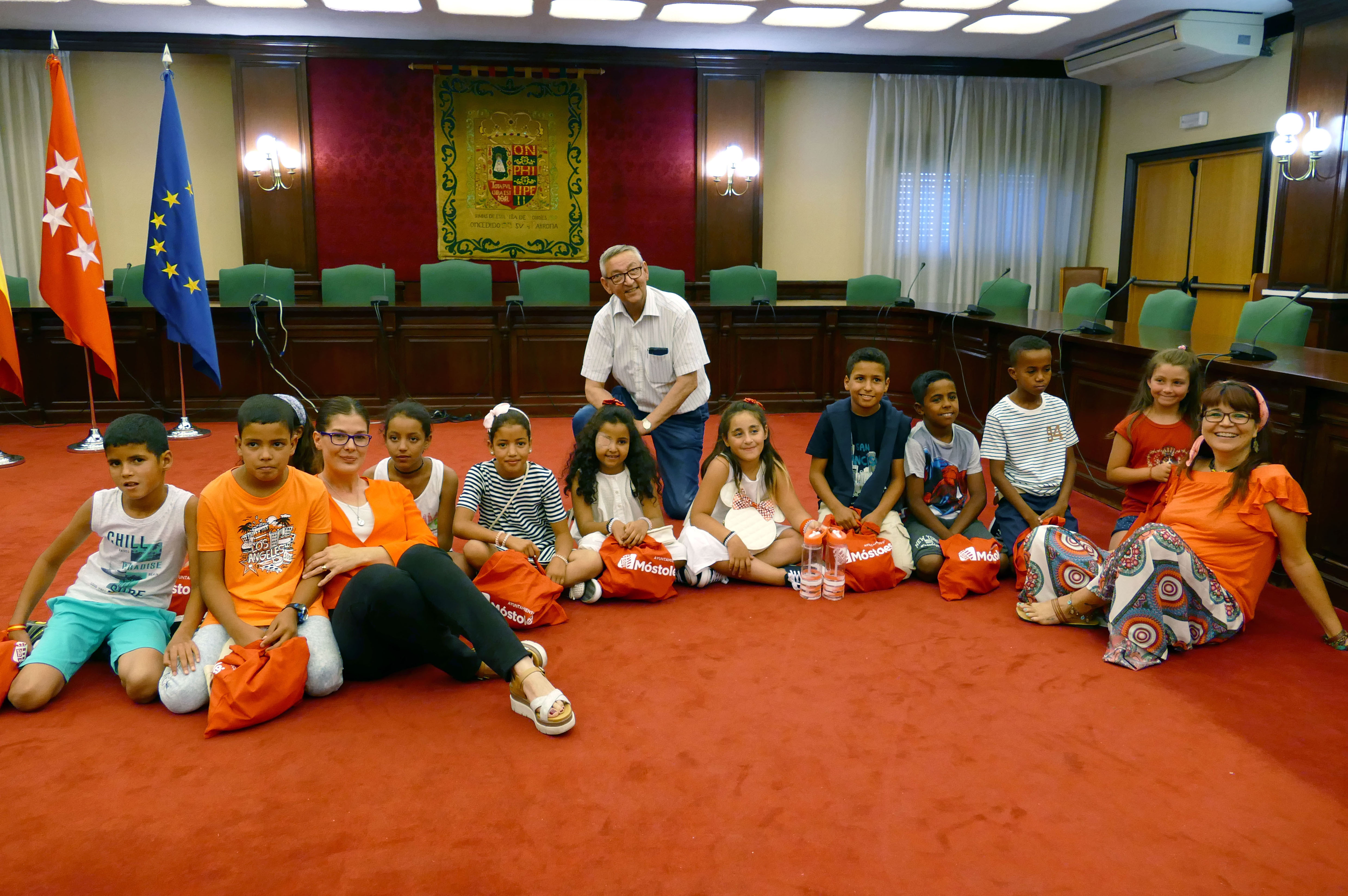 Bienvenida niños y niñas Asociación Móstoles con el pueblo Saharaui 1