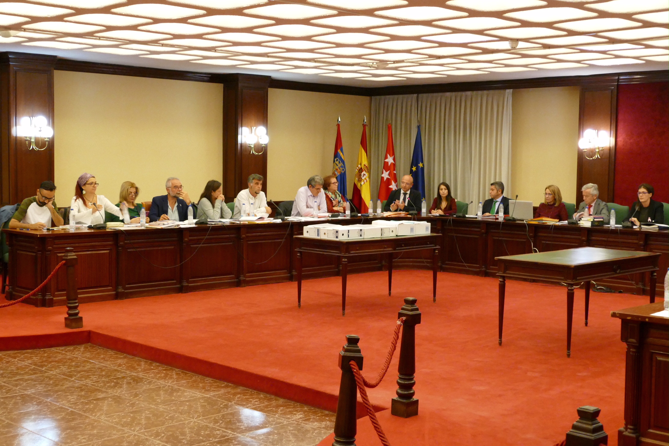 Destacada una mesa de trabajo de la A-5