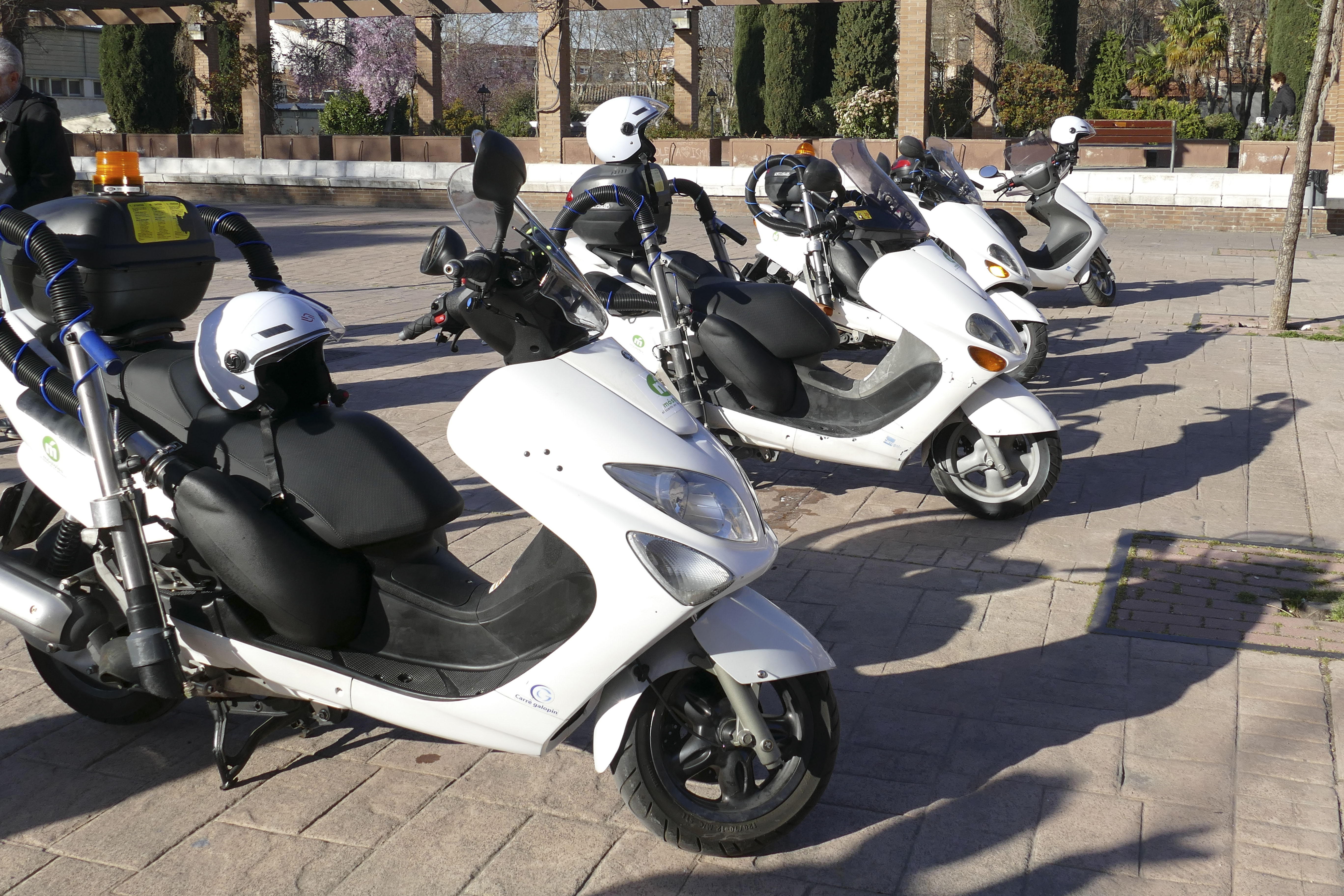 Presentación motos polución canina 1